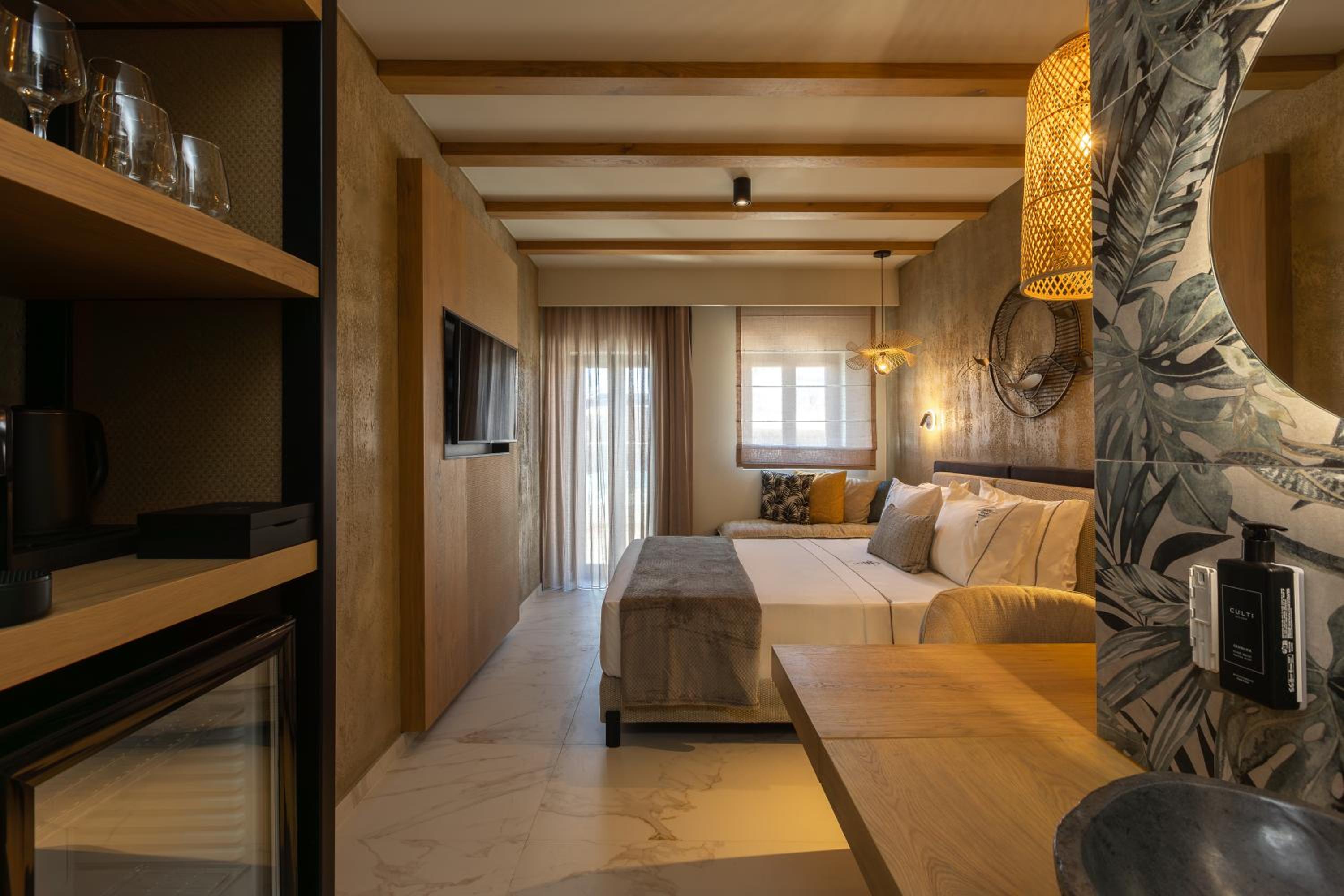 Executive Room with Outdoor Jetted Tub - Photo 11