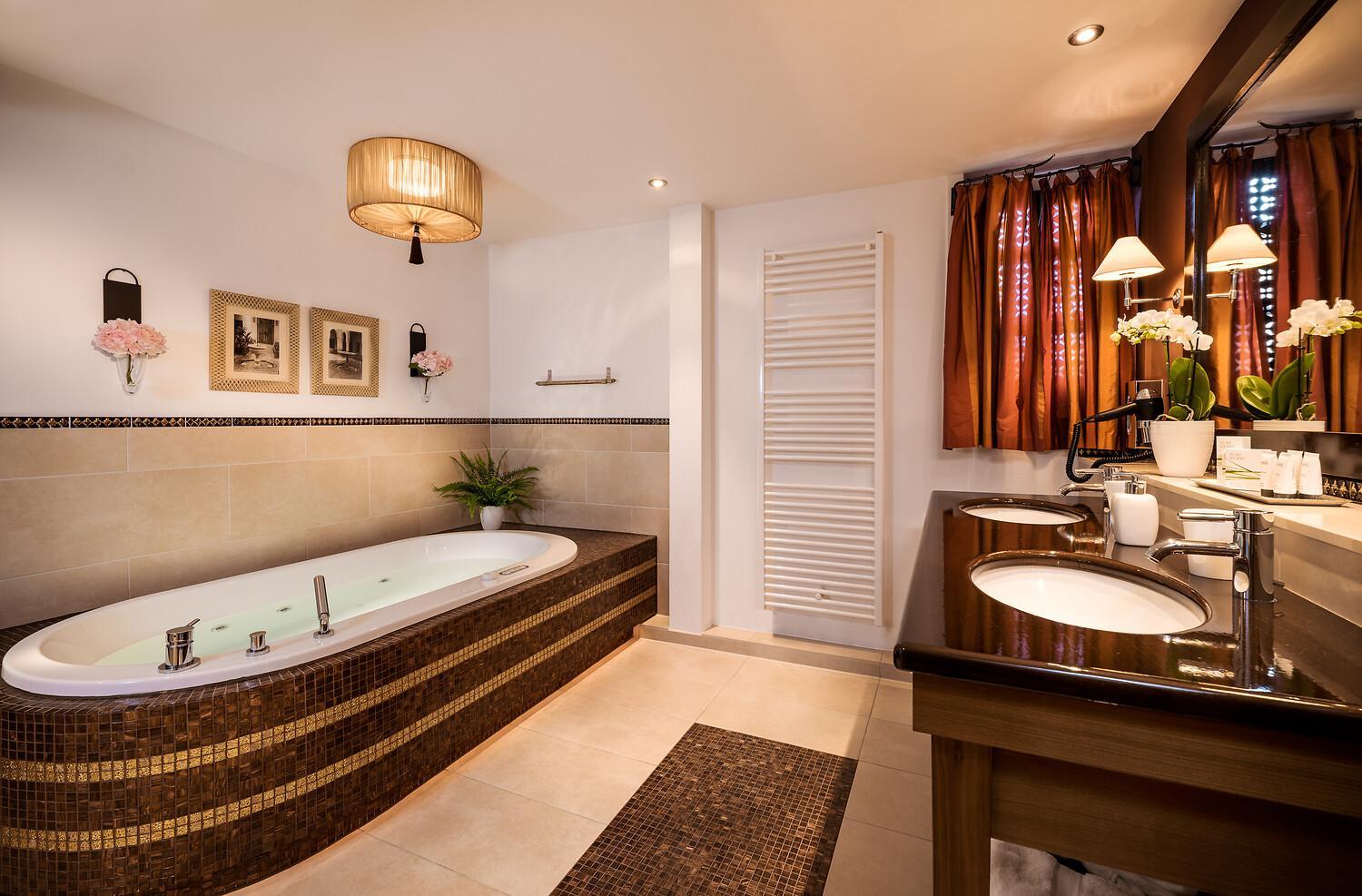 Suite - Photo 3
