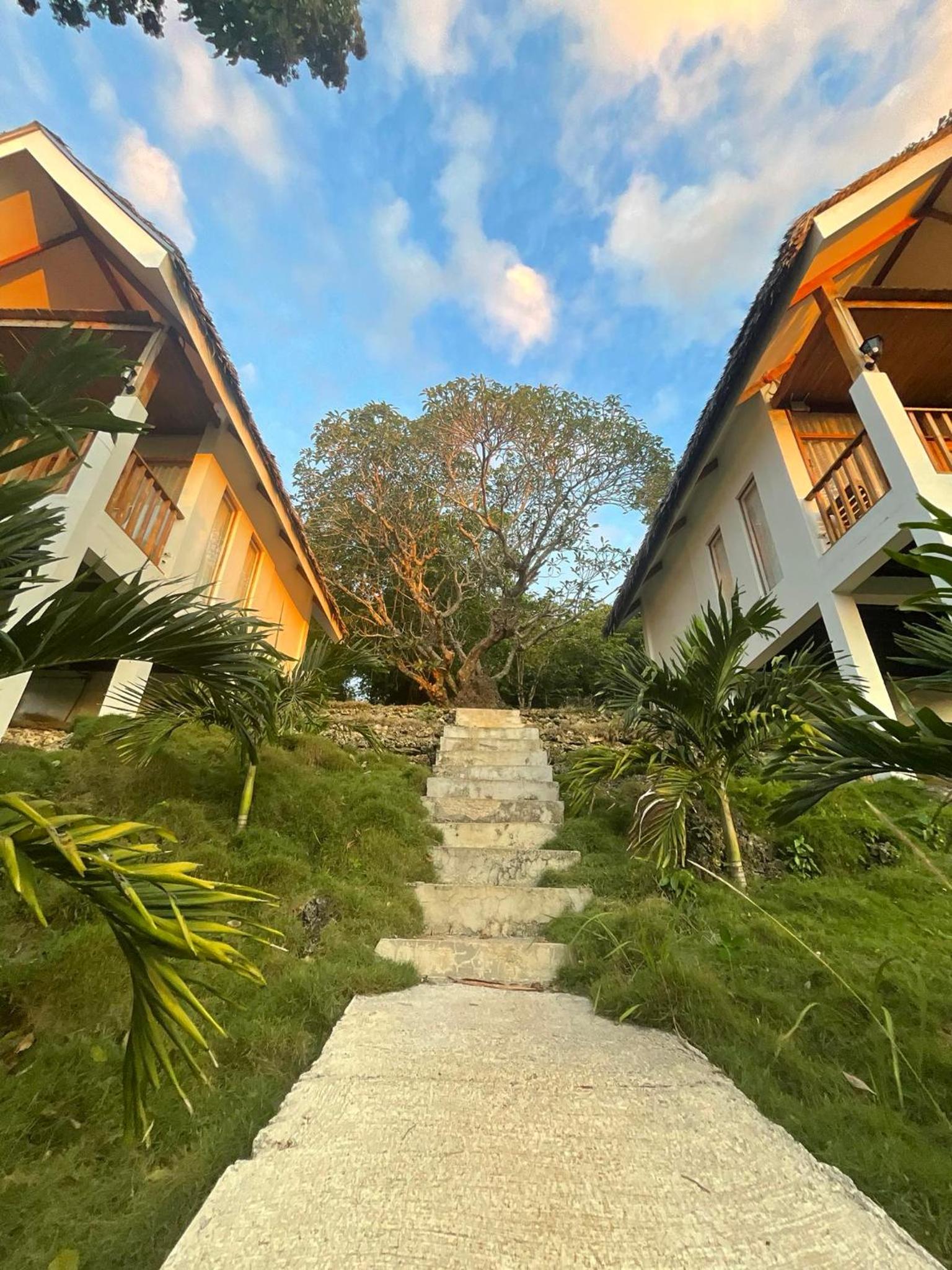 Bungalow with Sea View photo 2