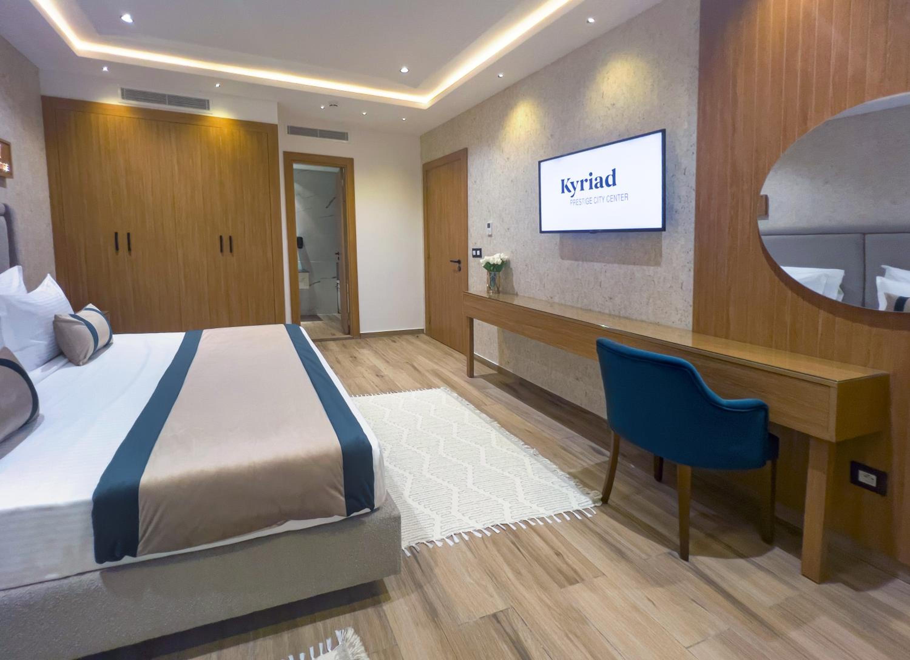 Executive Suite - 1 King Bed photo 3
