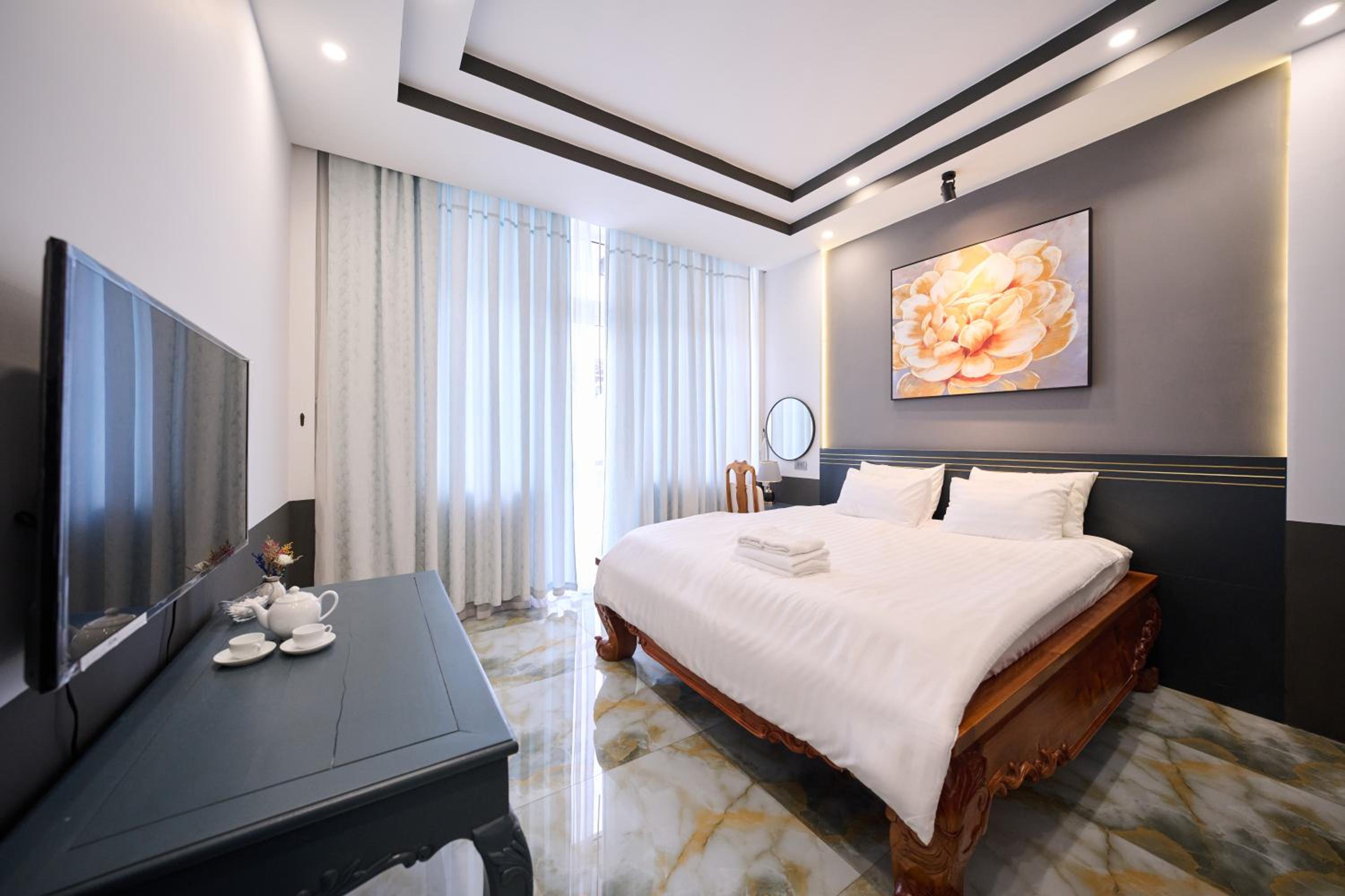 Deluxe Double Room with Balcony