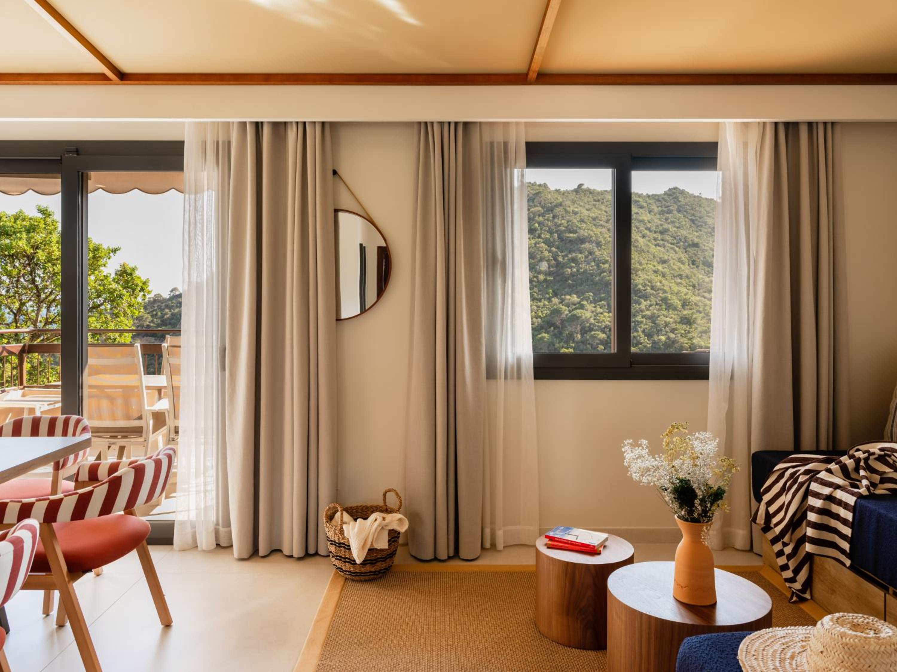 ZEL Dúplex de Tres Dormitorios con Vista al Jardín