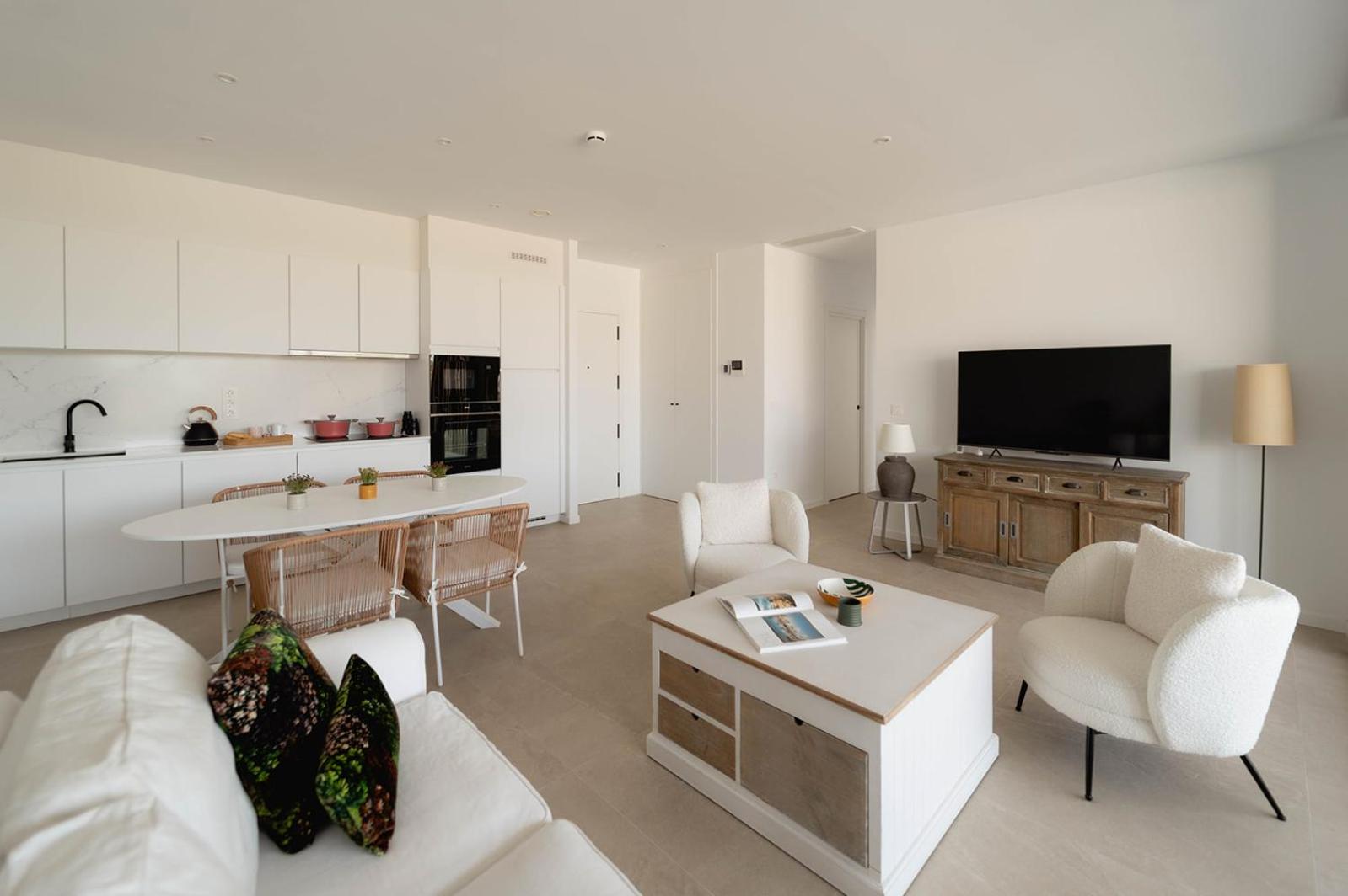 Ground Floor 2 Bedroom Ocean View