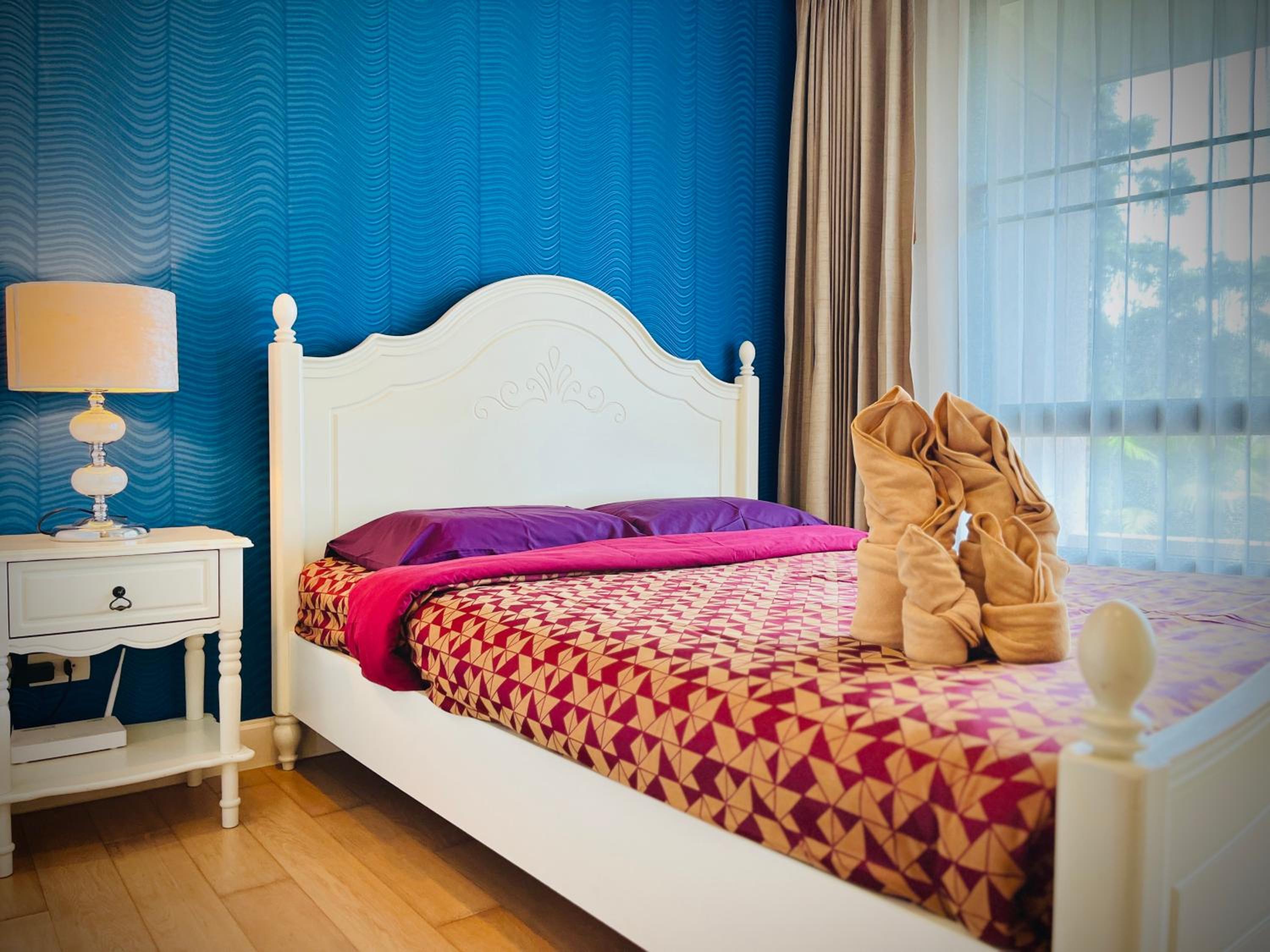 Three-Bedroom Apartment - Photo 25
