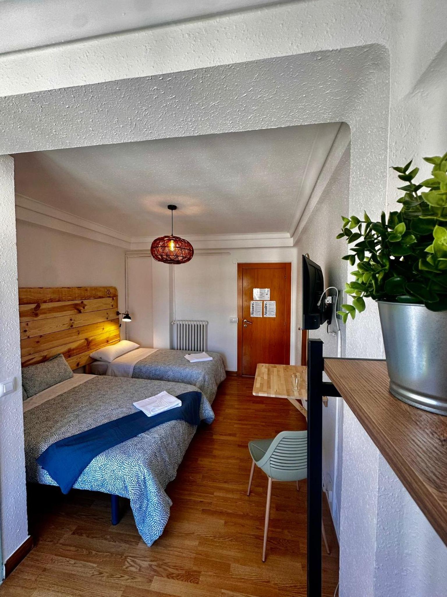 Habitación Triple con Baño Privado