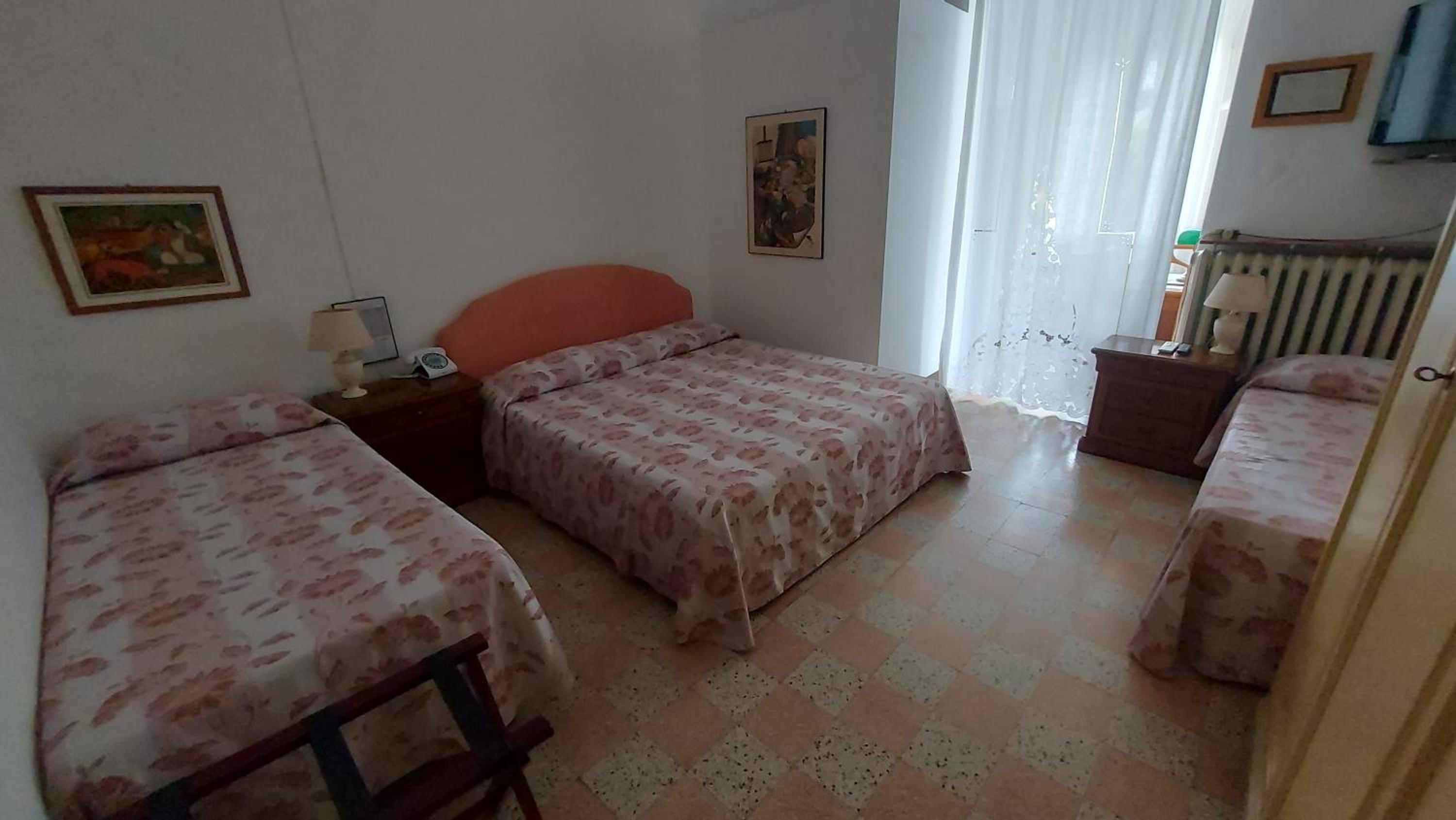 Classic Quadruple Room