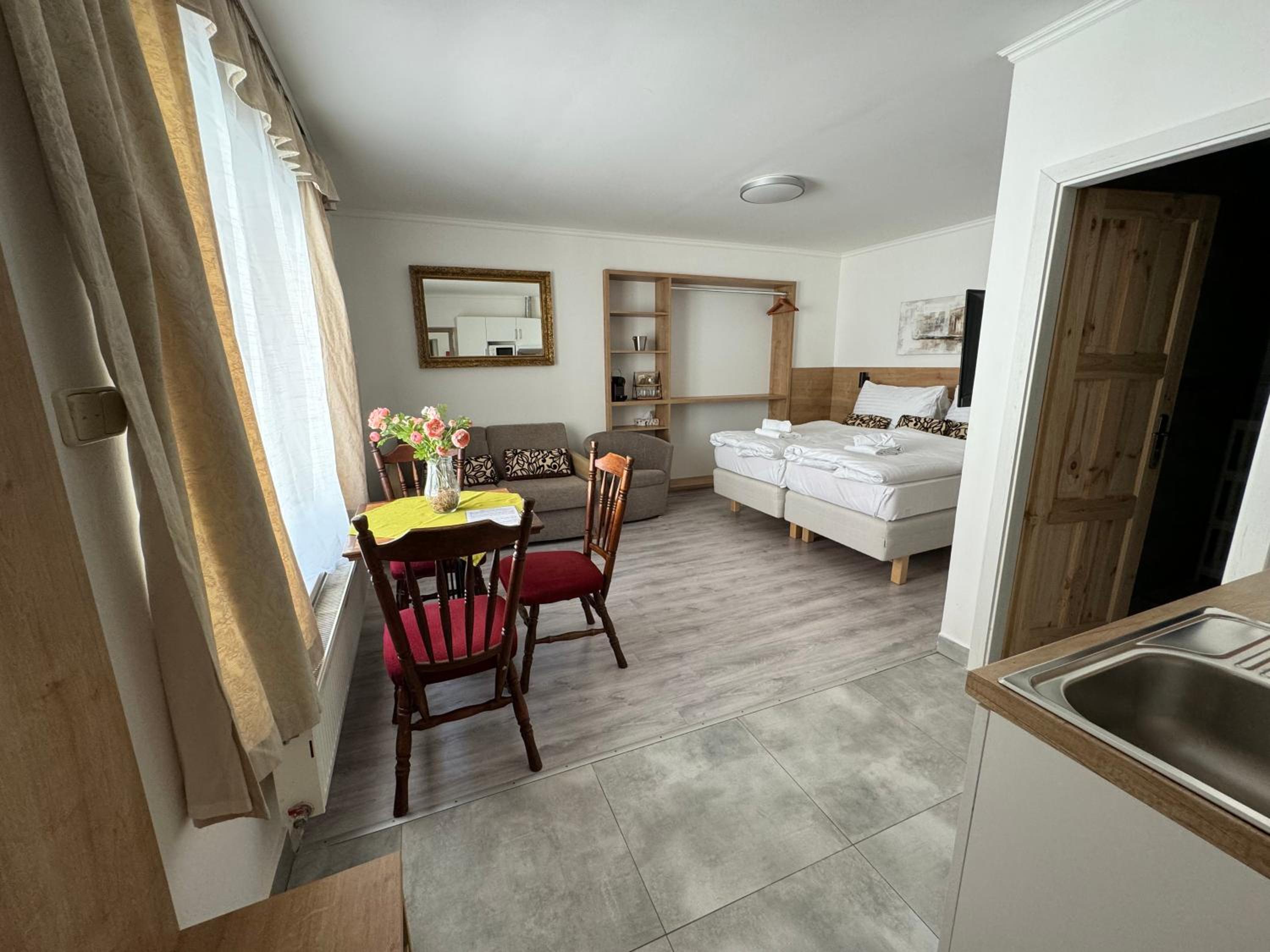 Studio Apartment photo 1