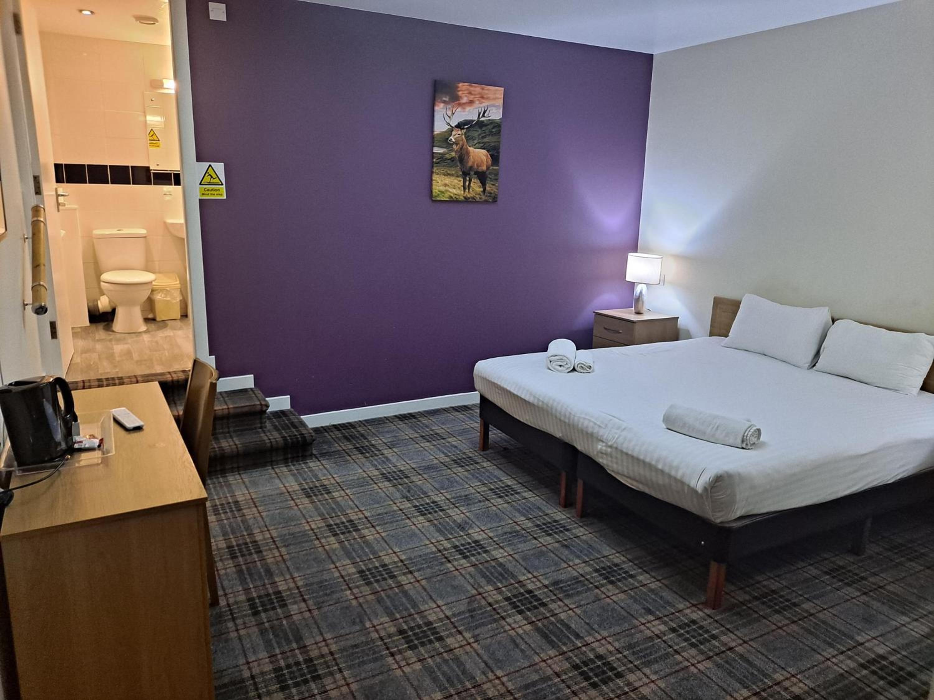 Club Double Room Without a Window - Photo 5