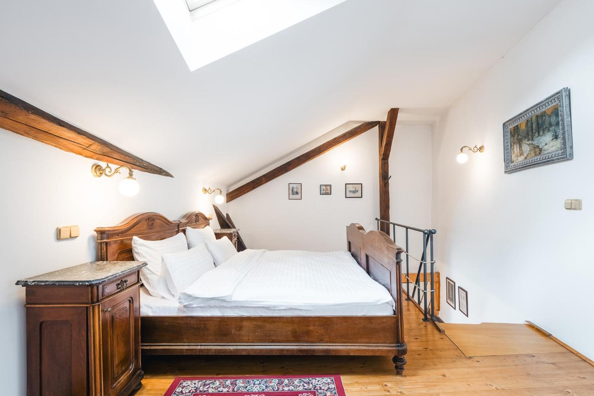 Deluxe Double Room - Photo 7