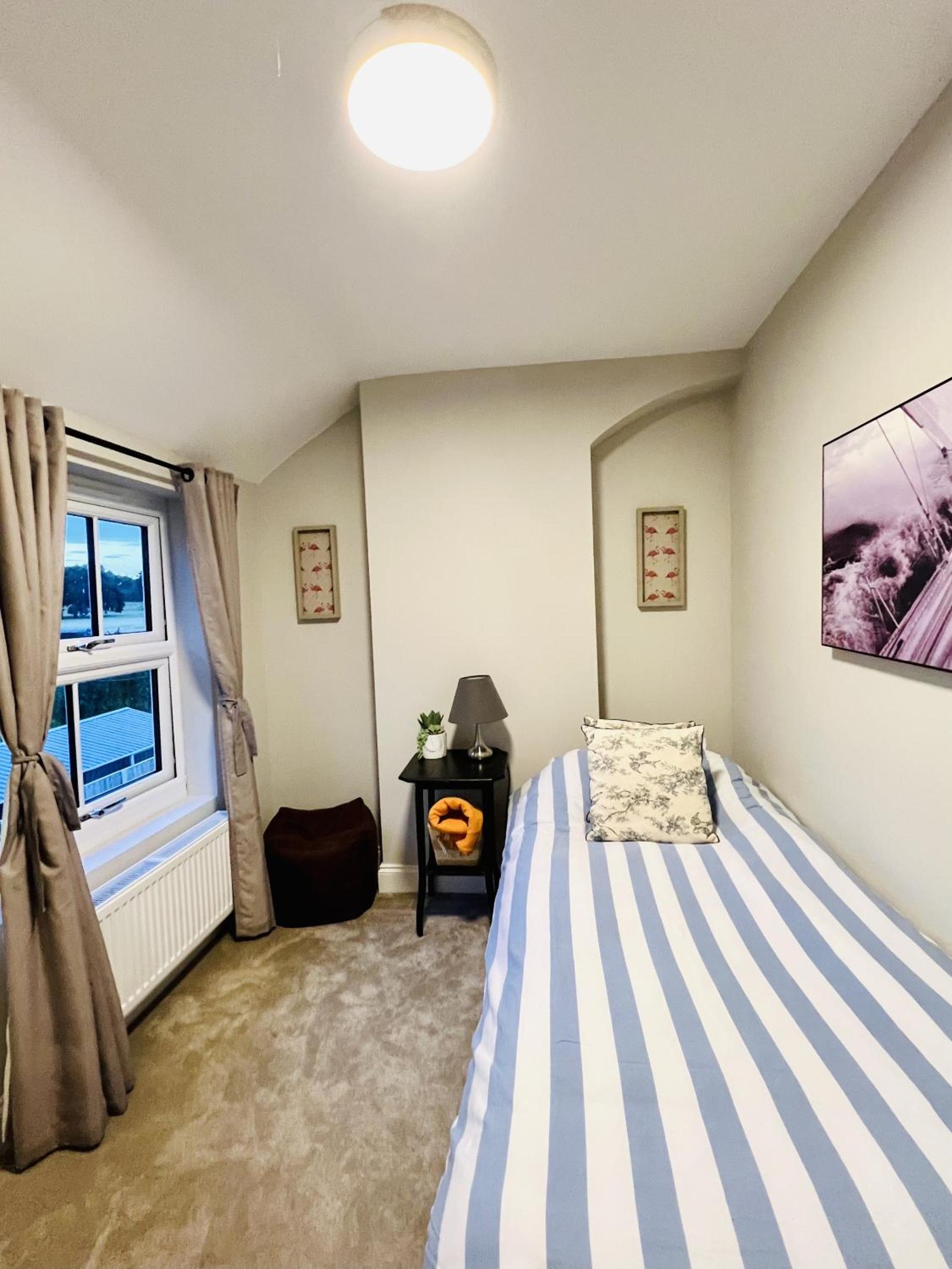 Three-Bedroom House photo 1