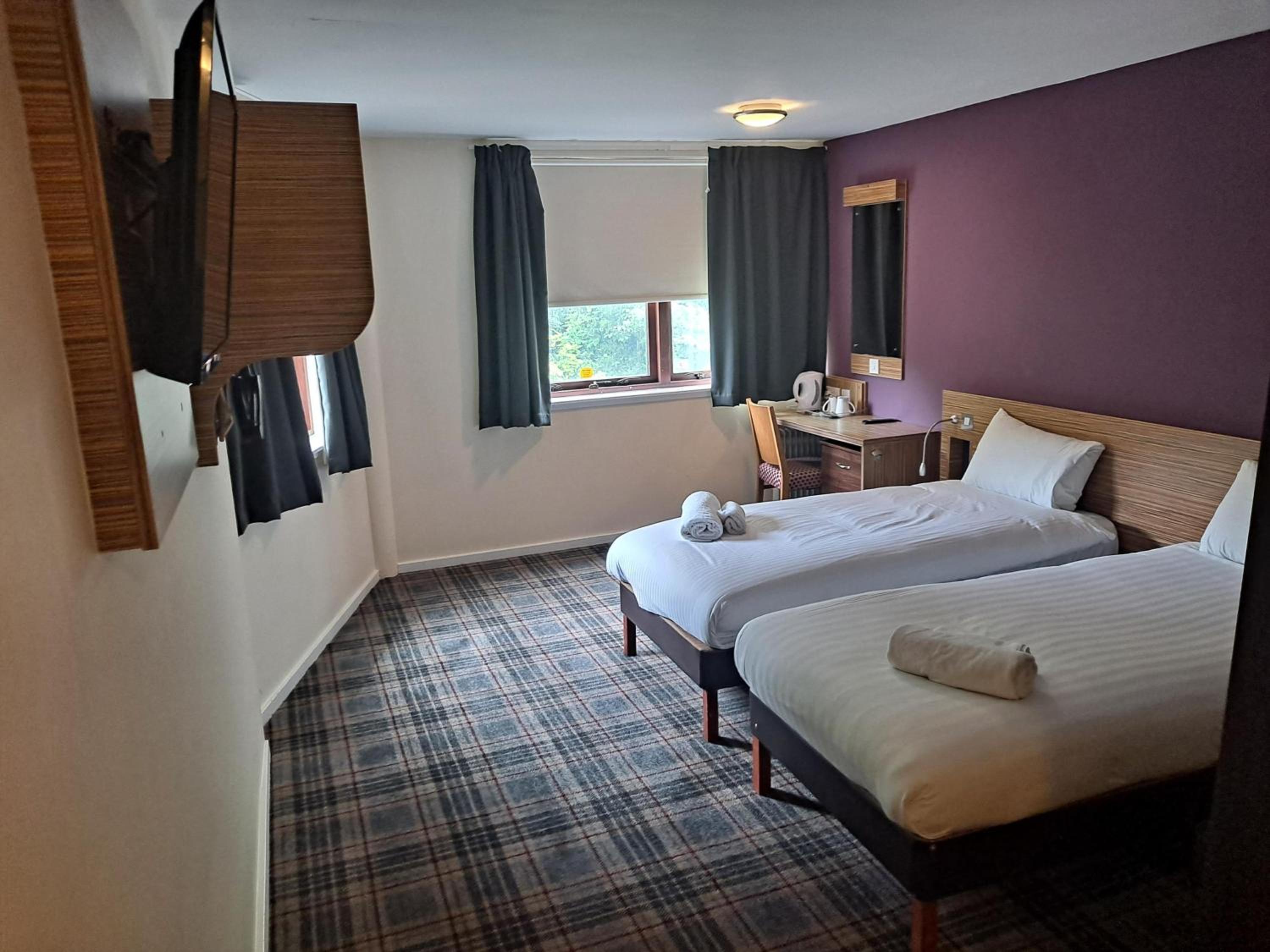 Twin Room - Photo 5