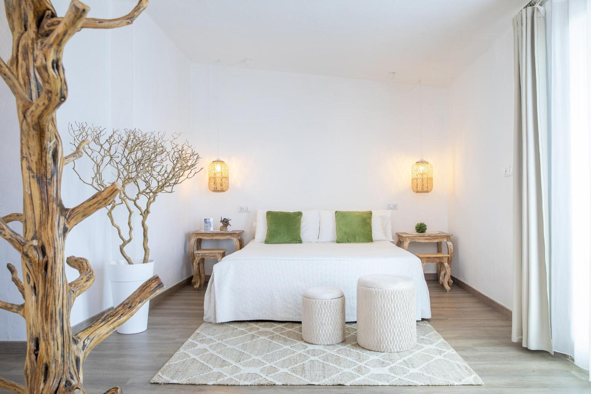 Junior Suite with Balcony photo 1