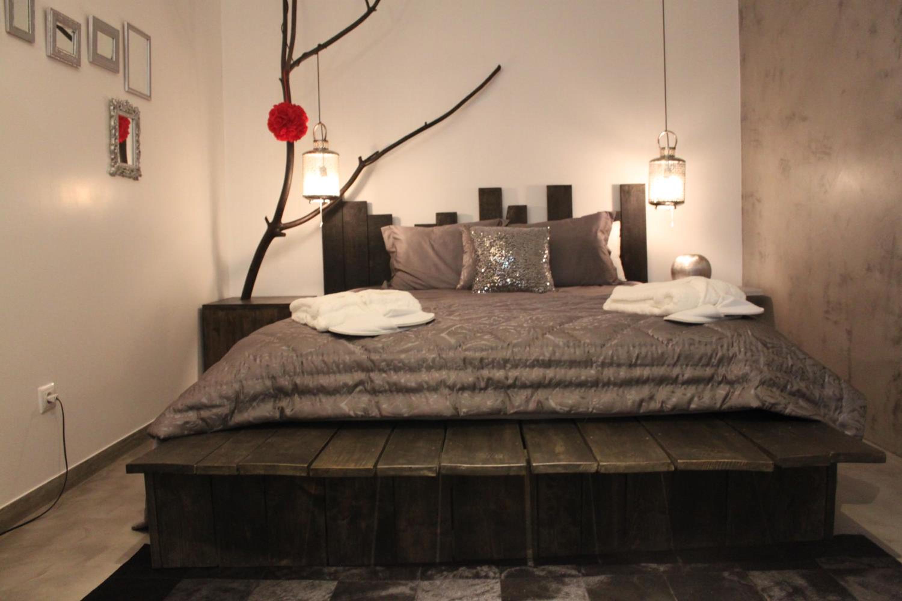 Deluxe Suite with Spa Bath