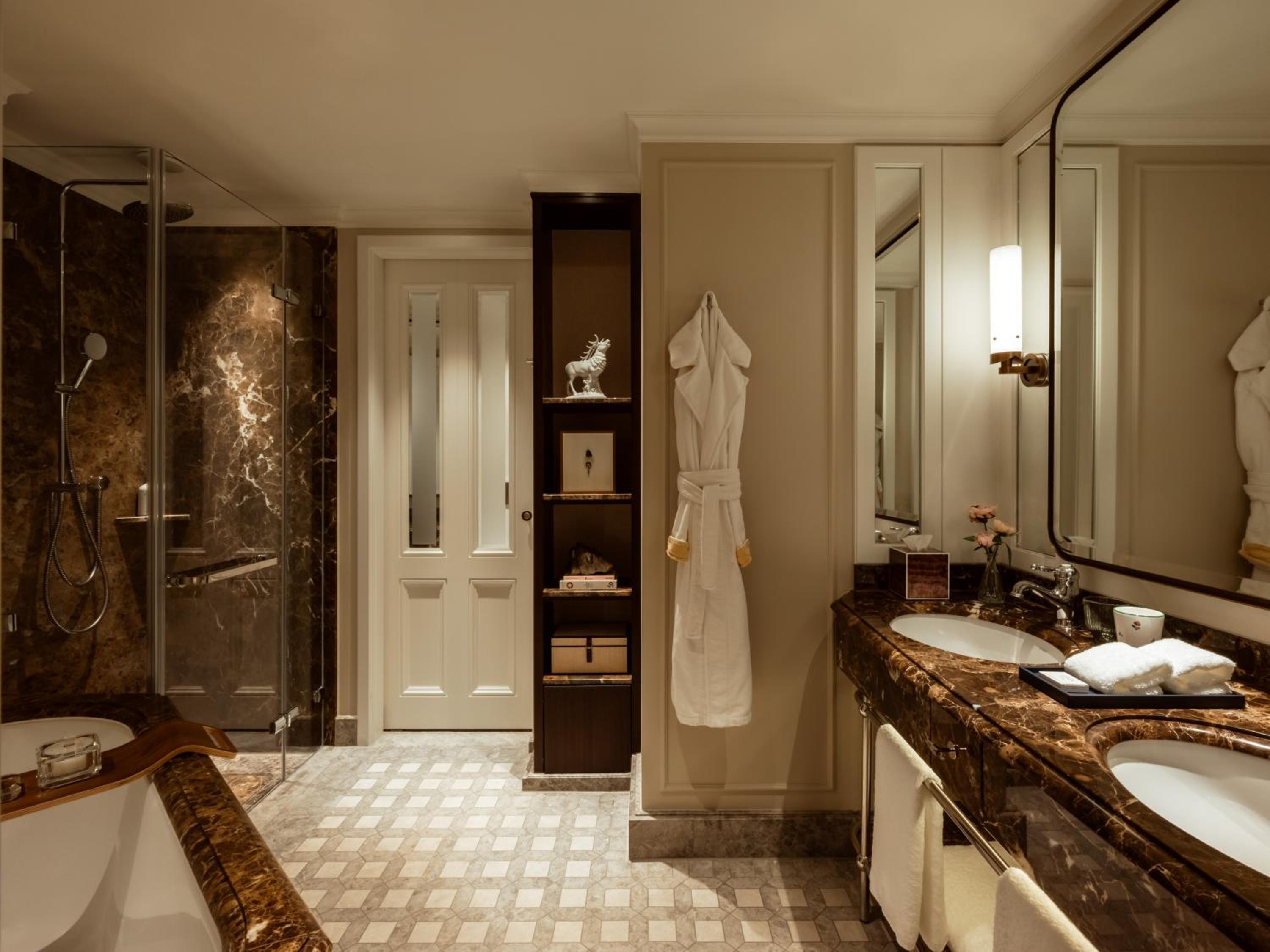 Junior Suite Lakeside - Photo 3