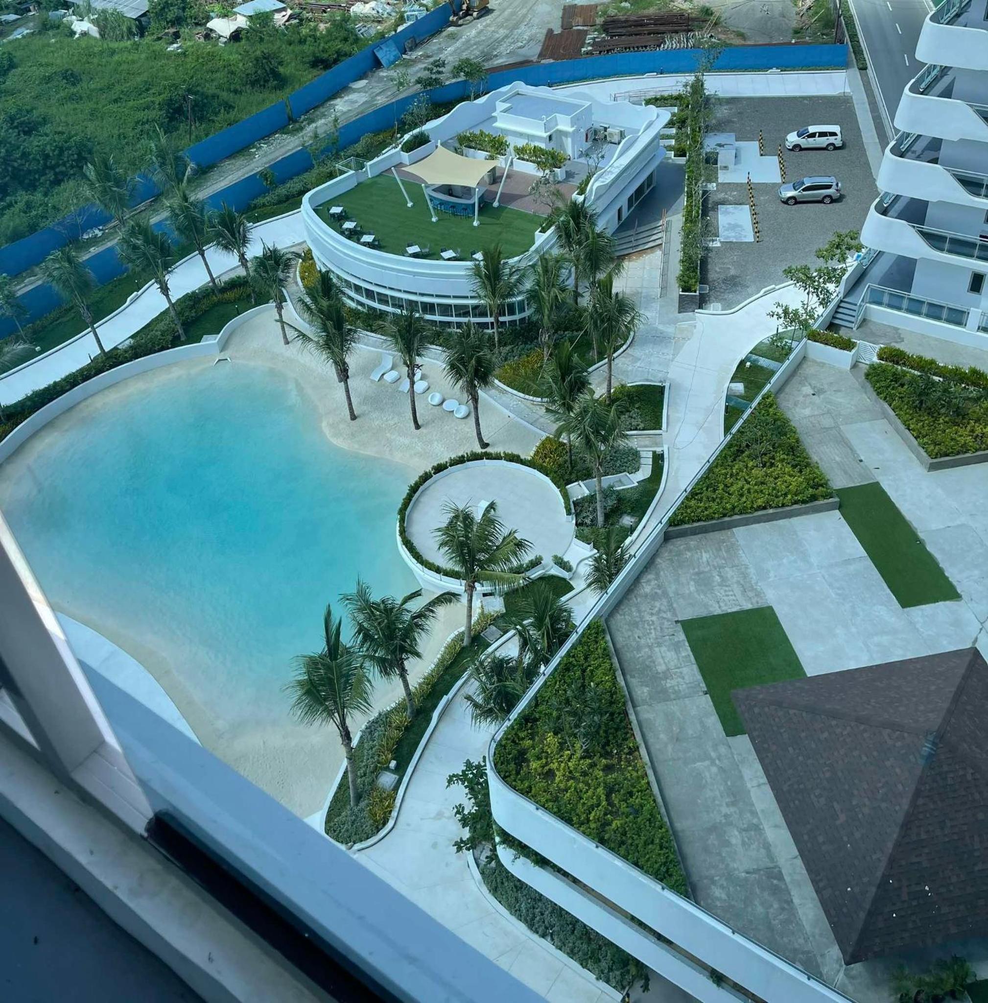 Studio with Pool View photo 2
