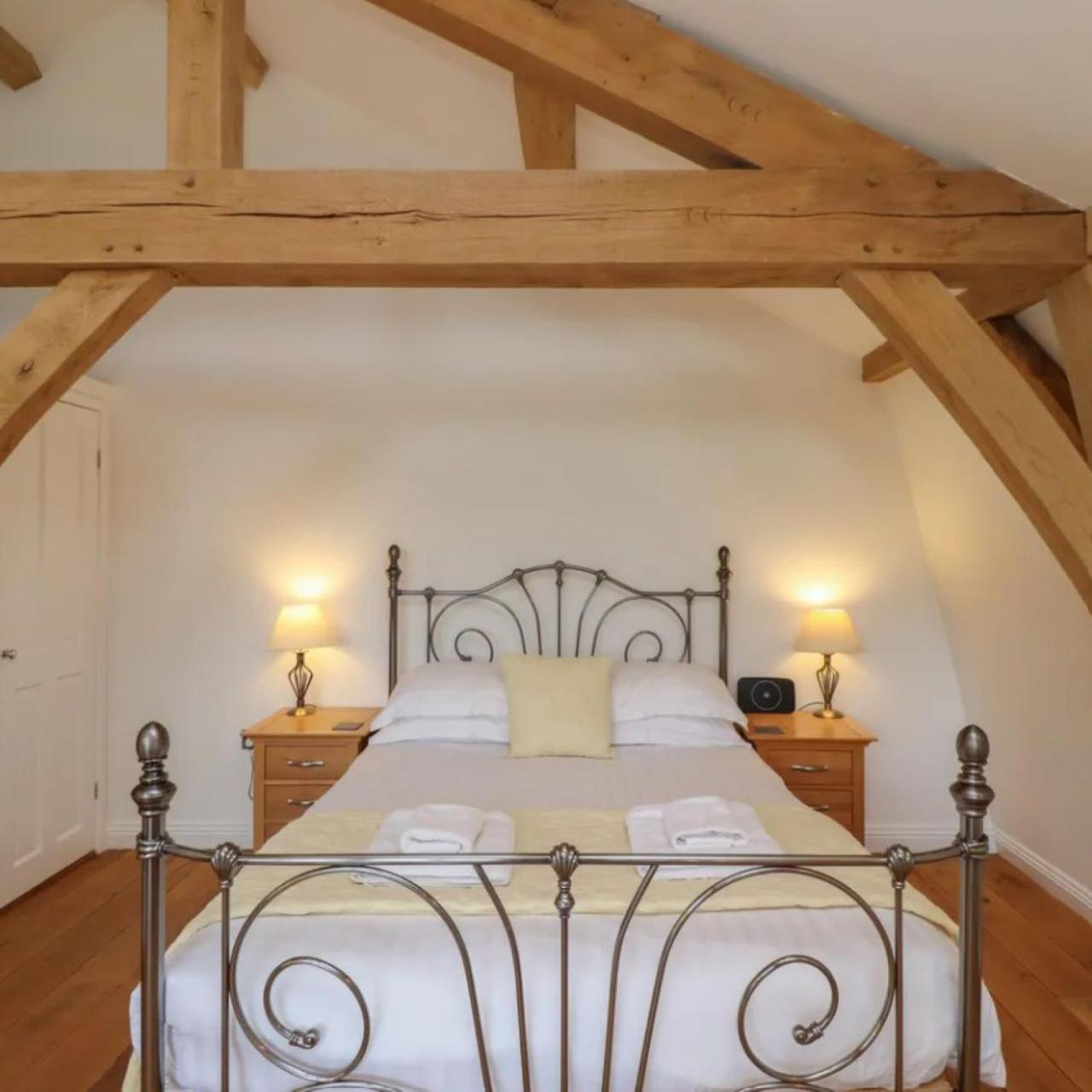 One-Bedroom House photo 1