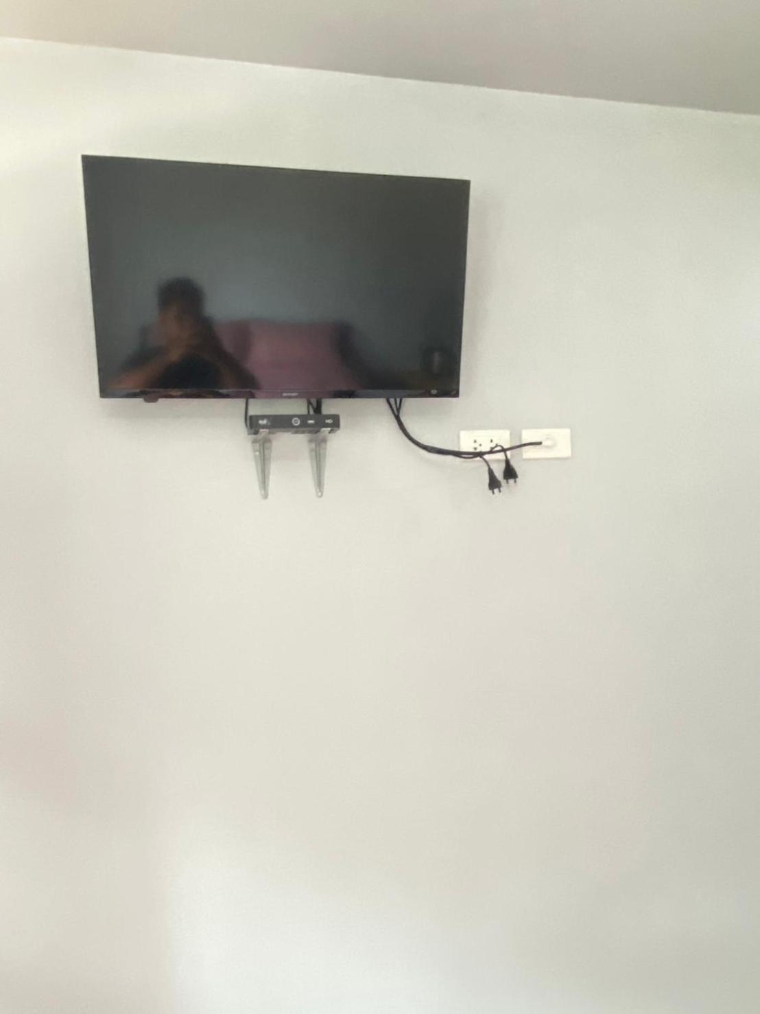 One-Bedroom House - Photo 25
