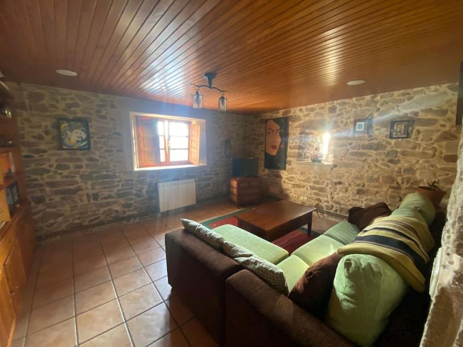 Five-Bedroom House photo 3