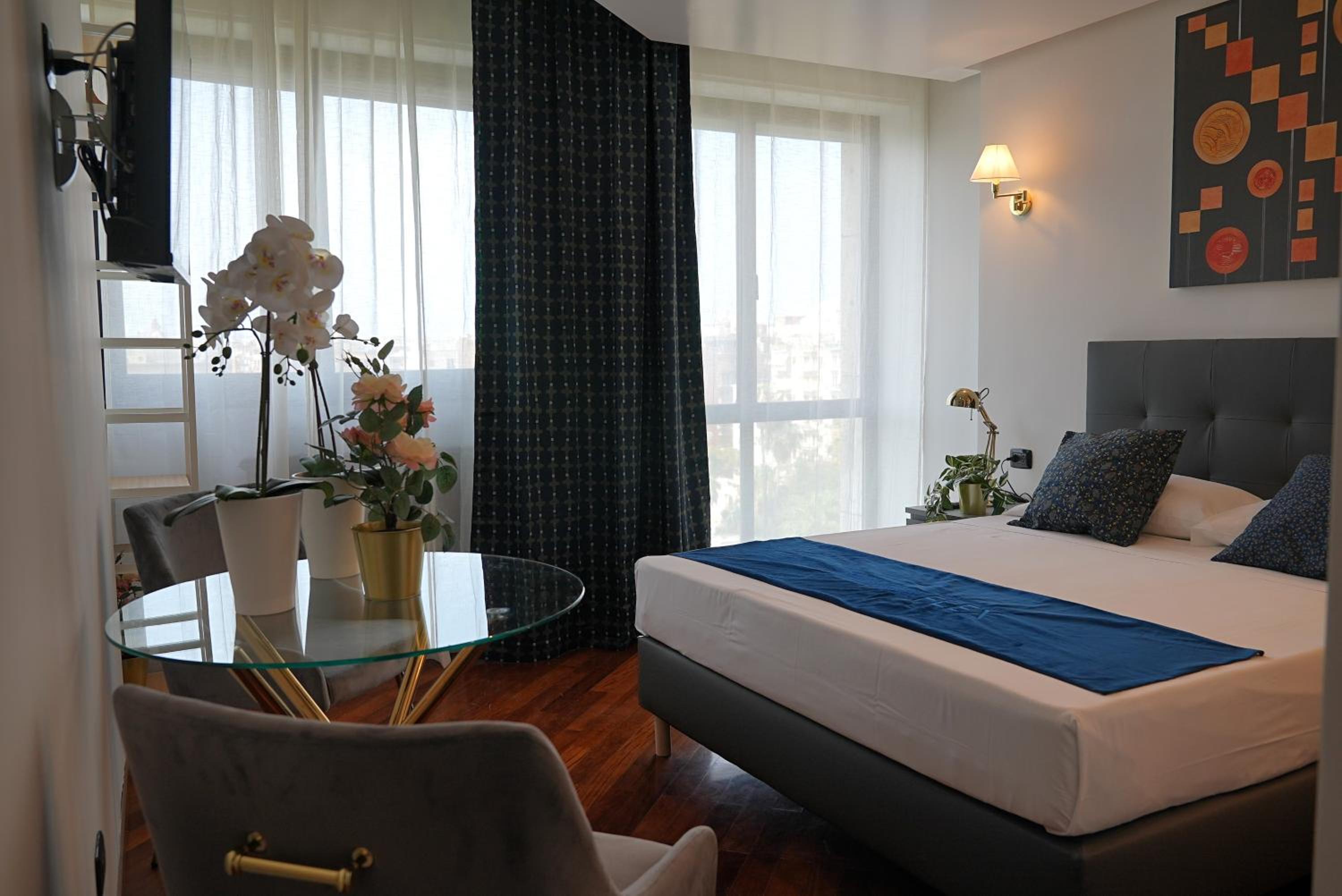 Suite With City View
