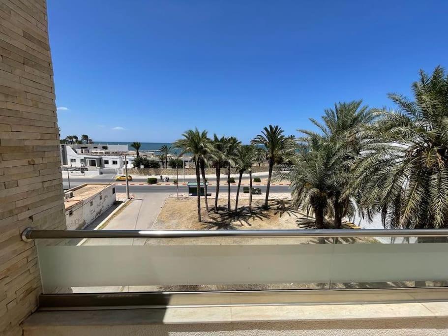 Apartment with Sea View photo 2