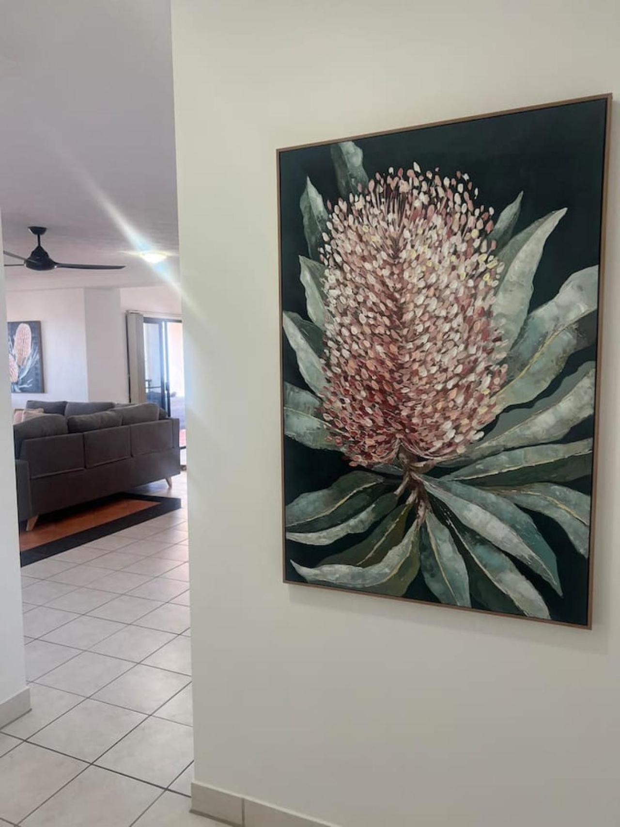 Apartment photo 2