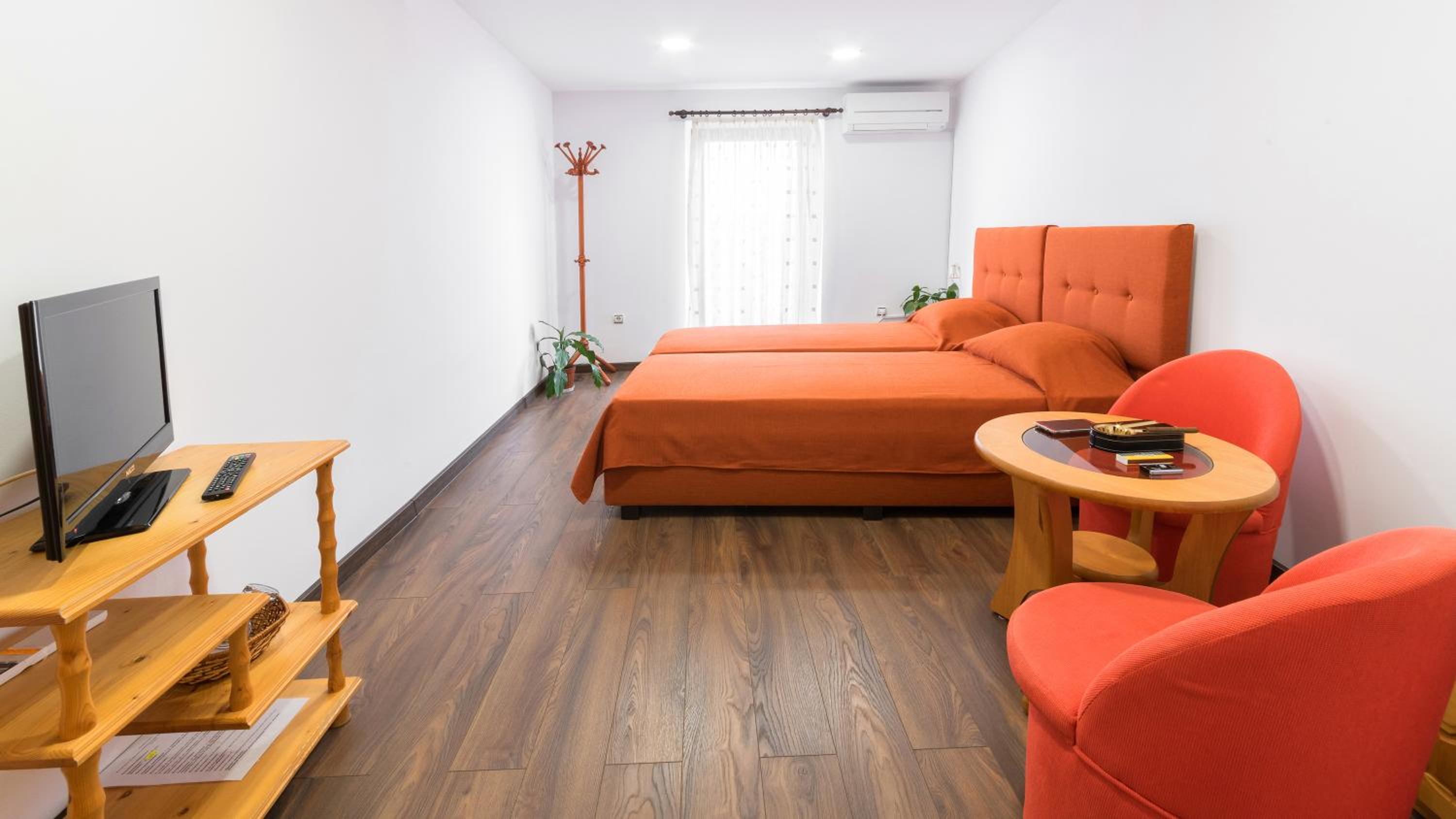 Budget Double or Twin Room with Balcony and View photo 1