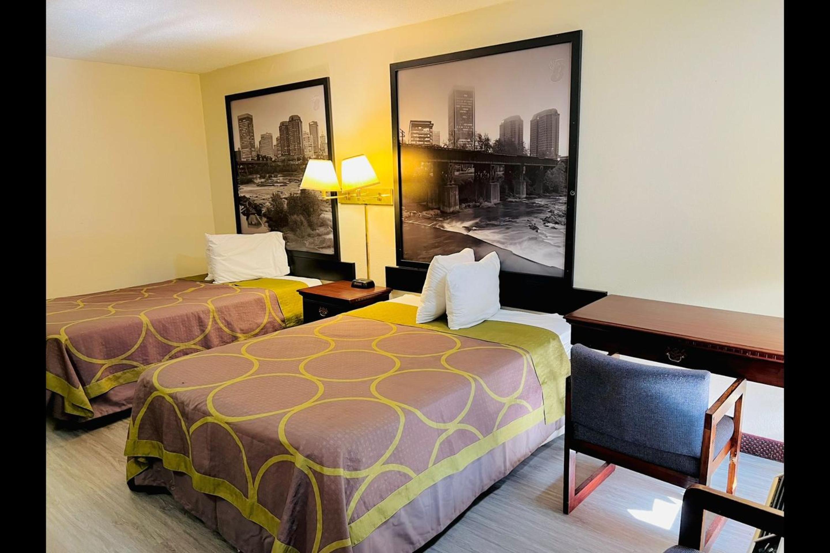 2 Full Bed Smoking - Photo 2