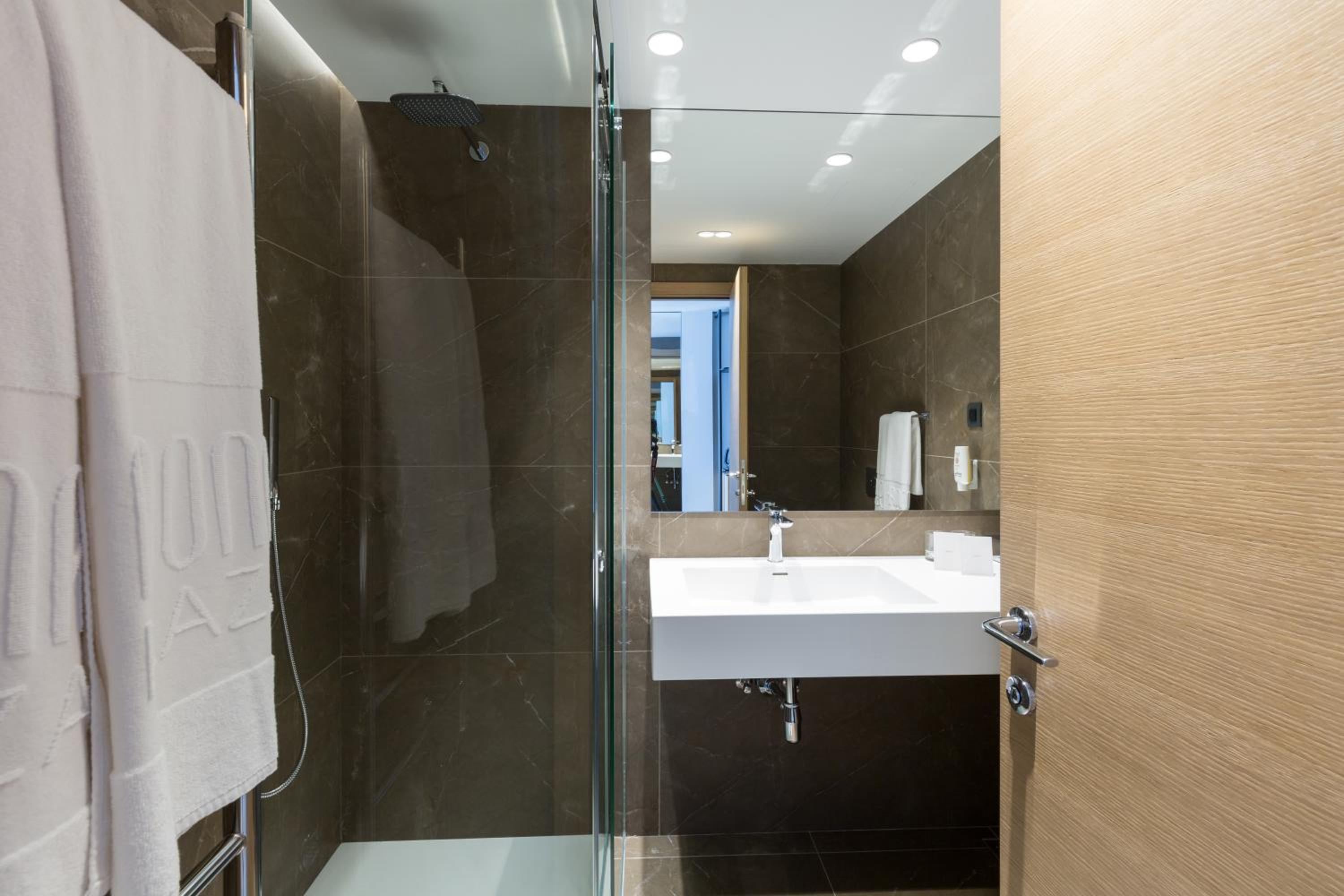 Standard Double Room with Free Wellness - Photo 4