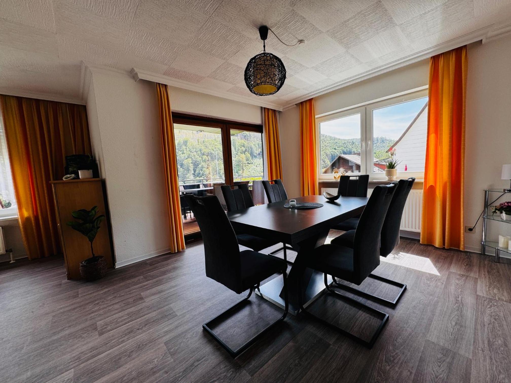 Four-Bedroom House - Photo 4