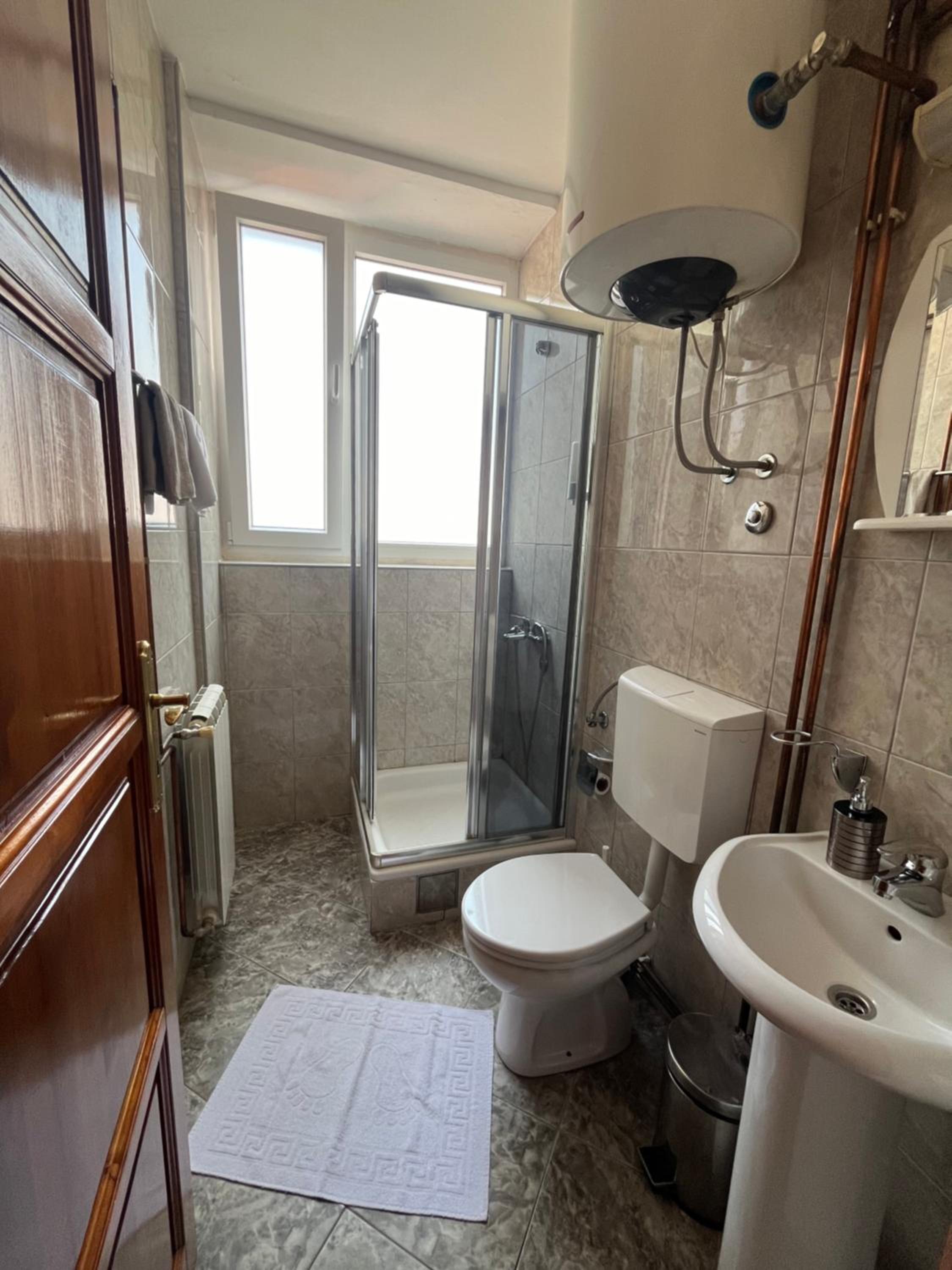 Standard Twin Room - Photo 3