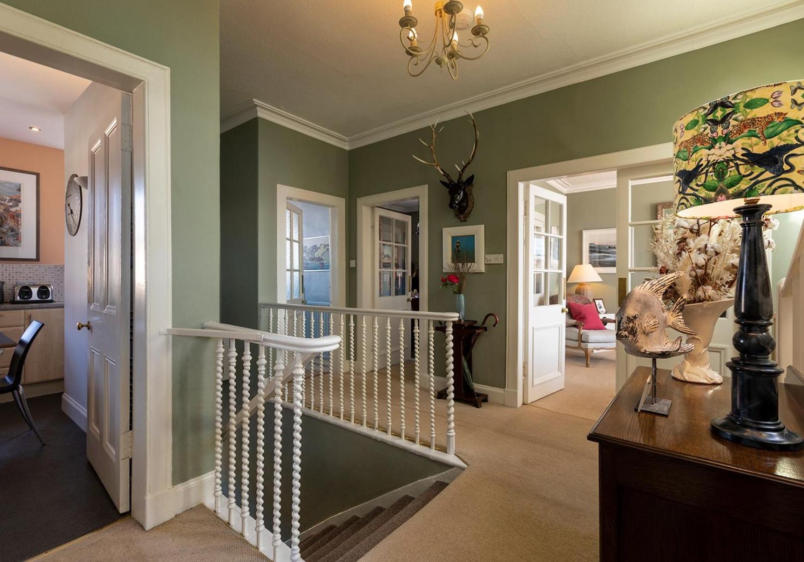Four-Bedroom House photo 1