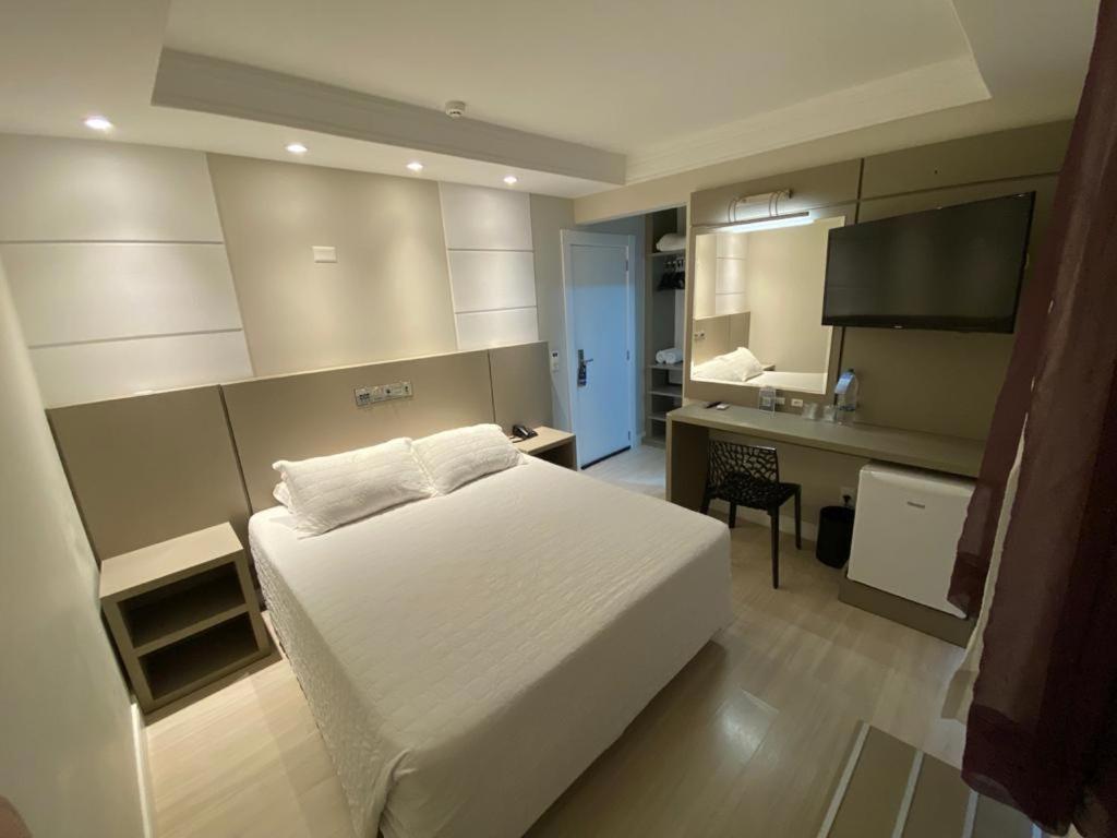 Luxury Double or Twin Room photo 2