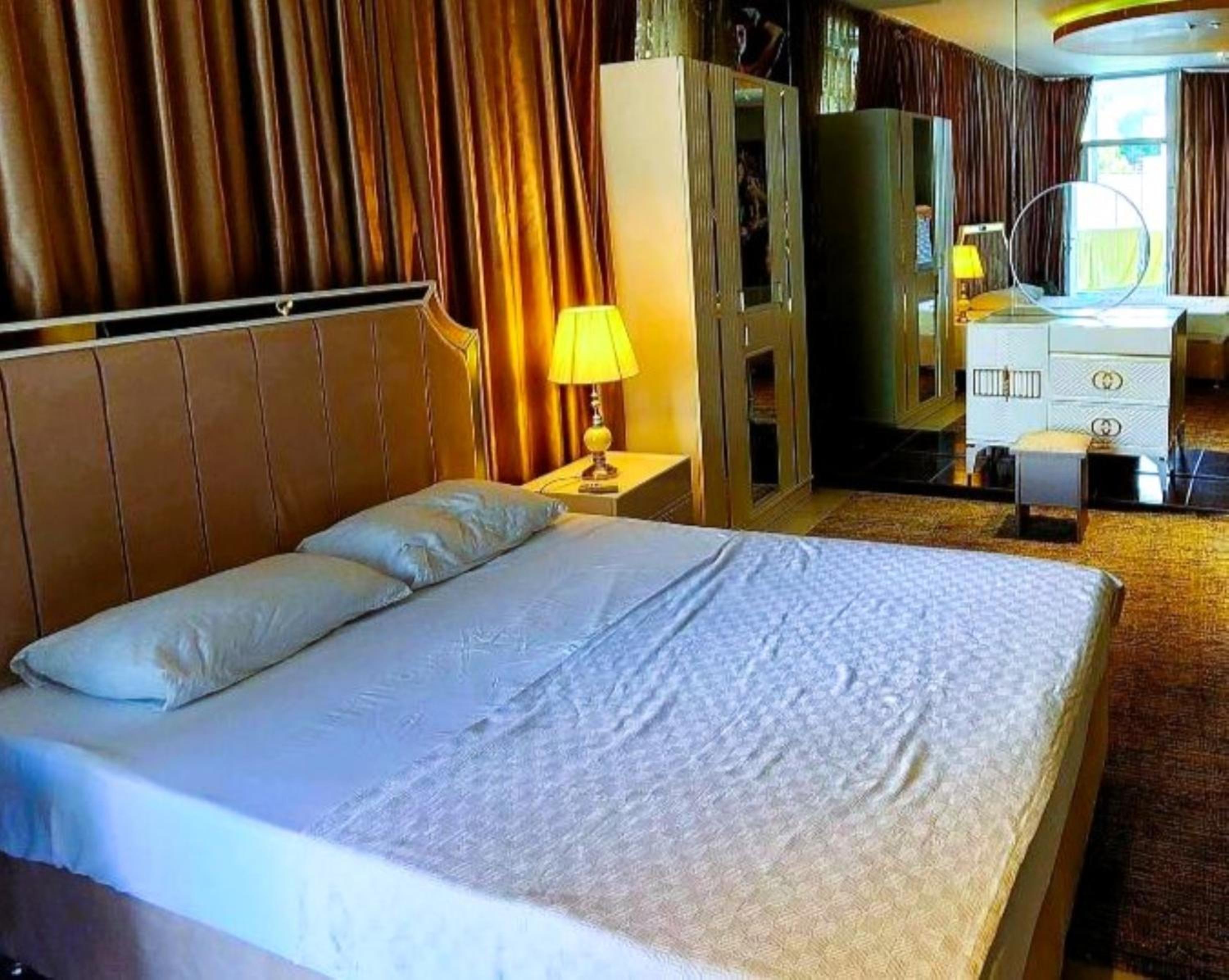 Deluxe Double or Twin Room with Balcony