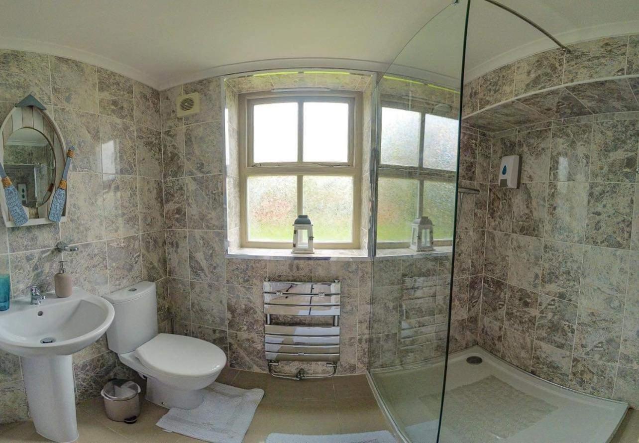 Double Room with Shower - Photo 4