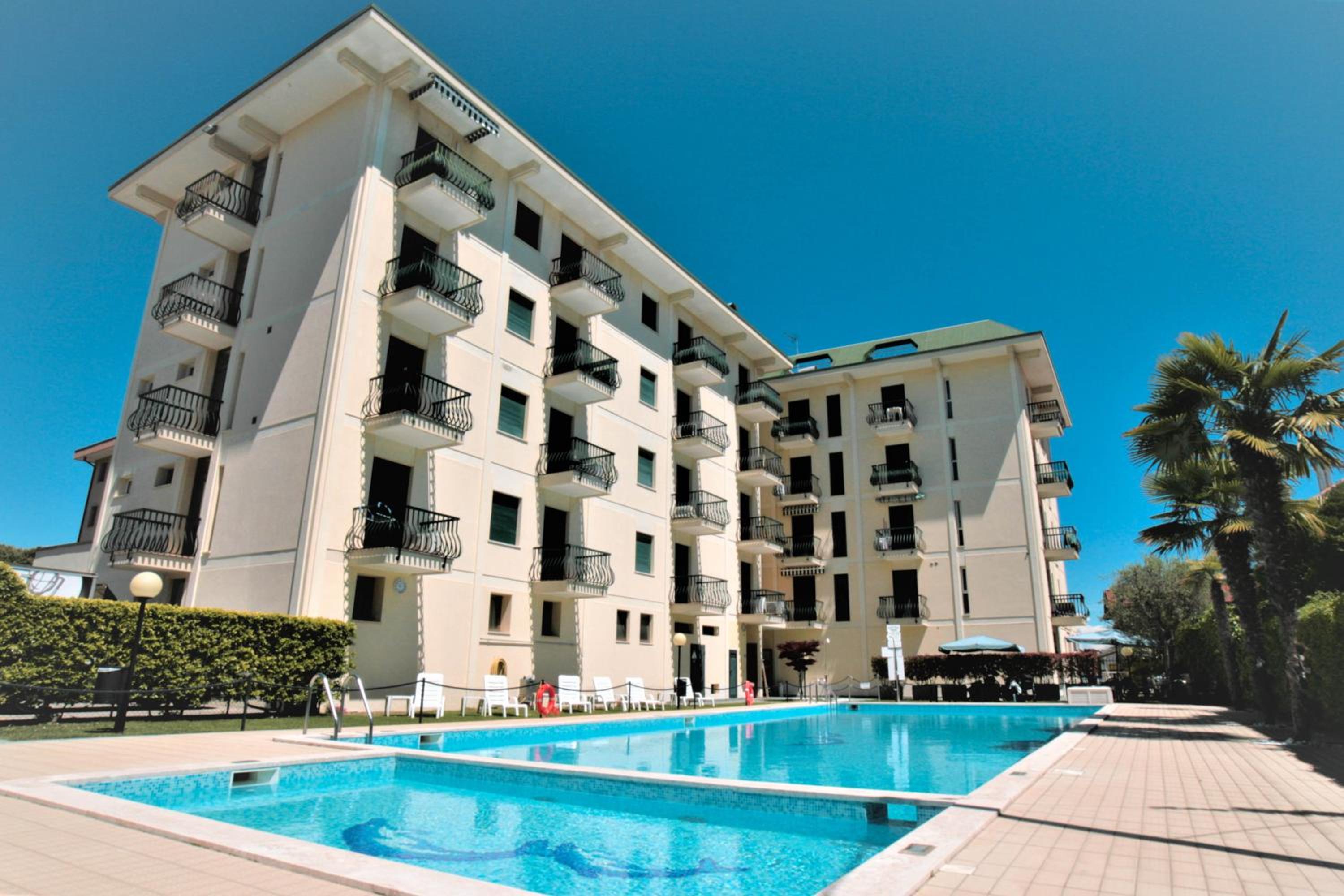 Superior One-Bedroom Apartment