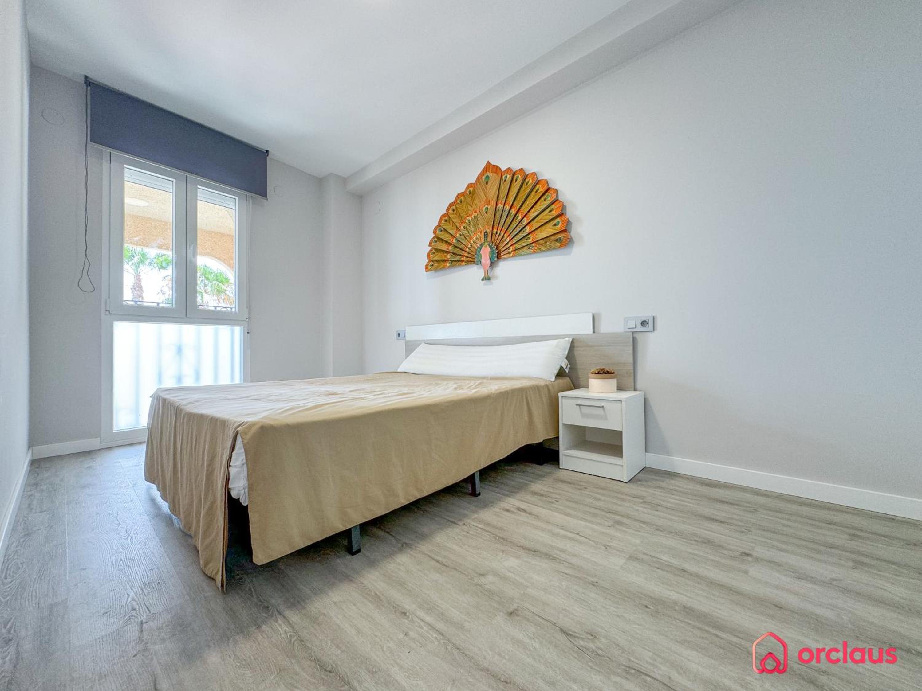 Two-Bedroom Apartment with Balcony and Sea View photo 3
