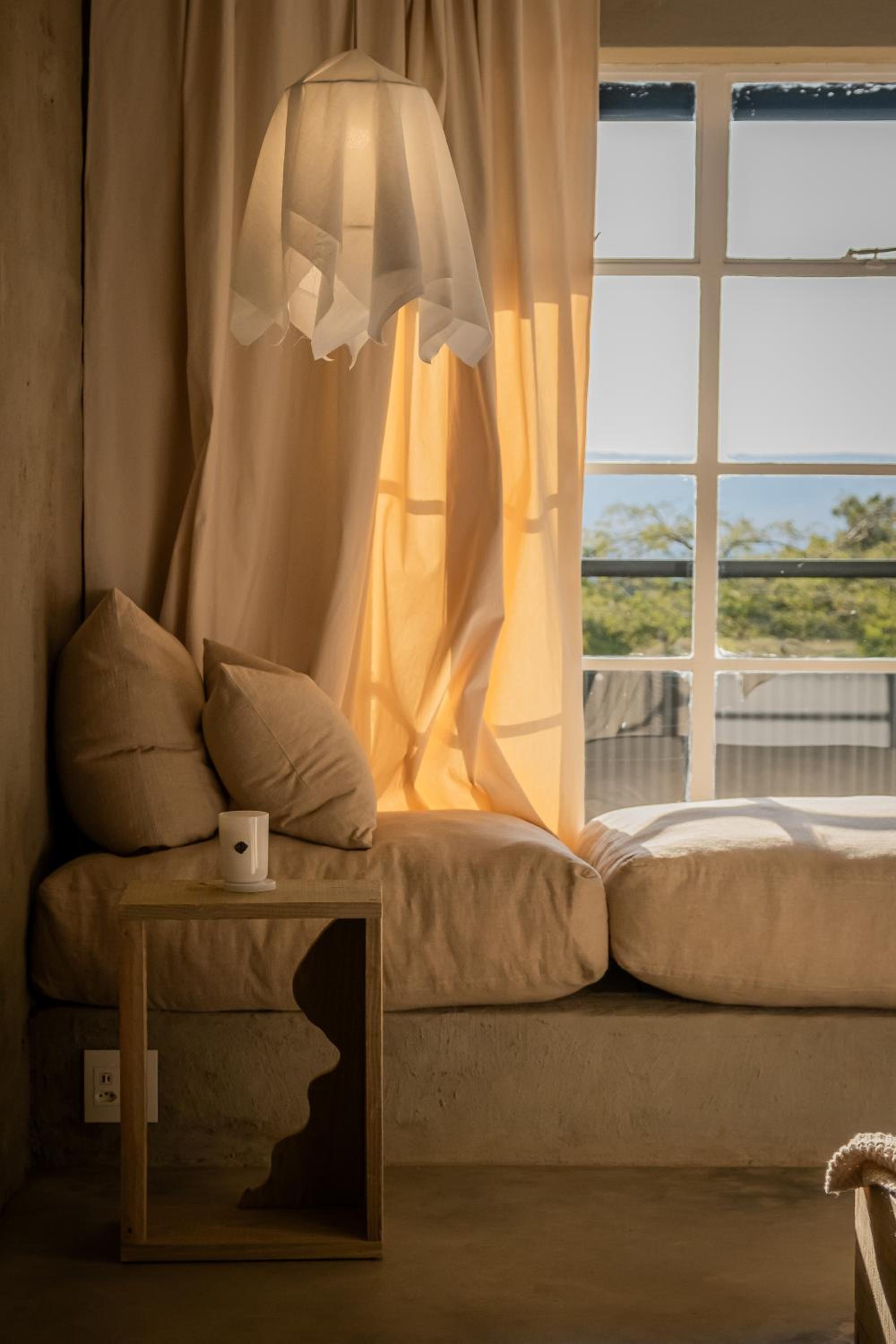 Family Room with Garden View photo 3