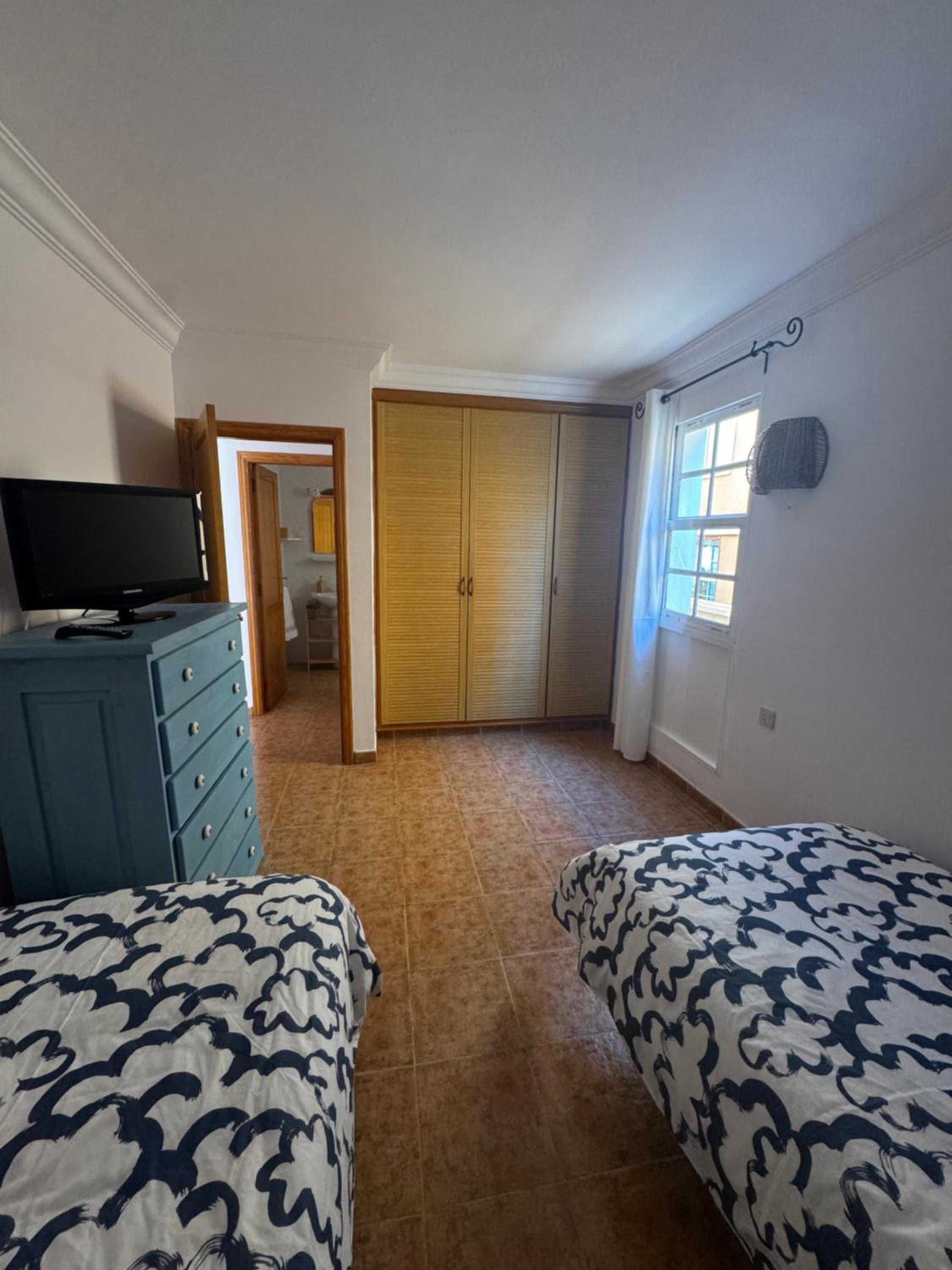 One-Bedroom Apartment photo 3