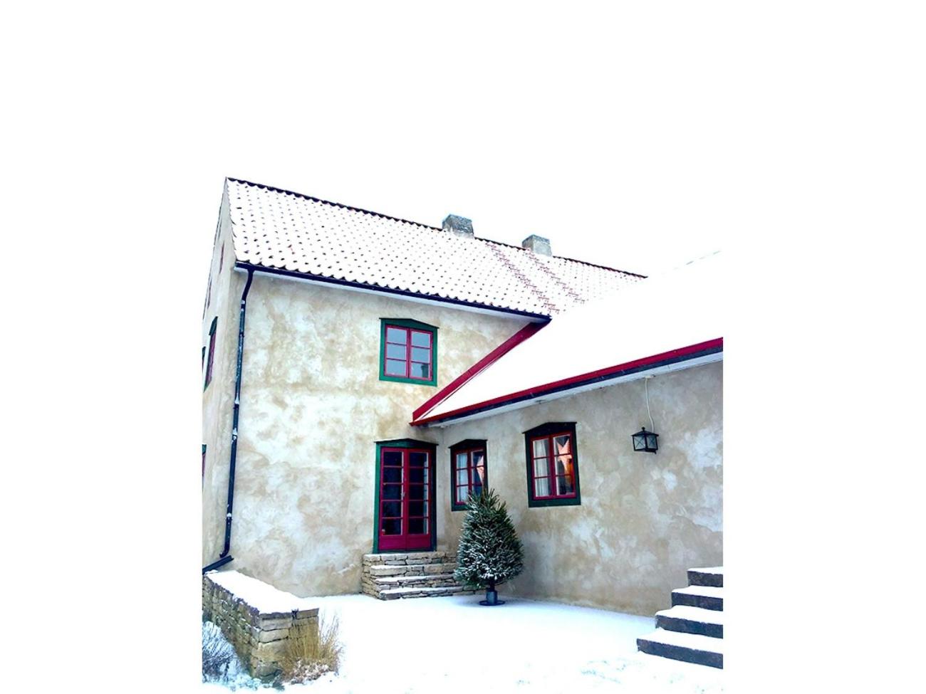 Villa photo 2