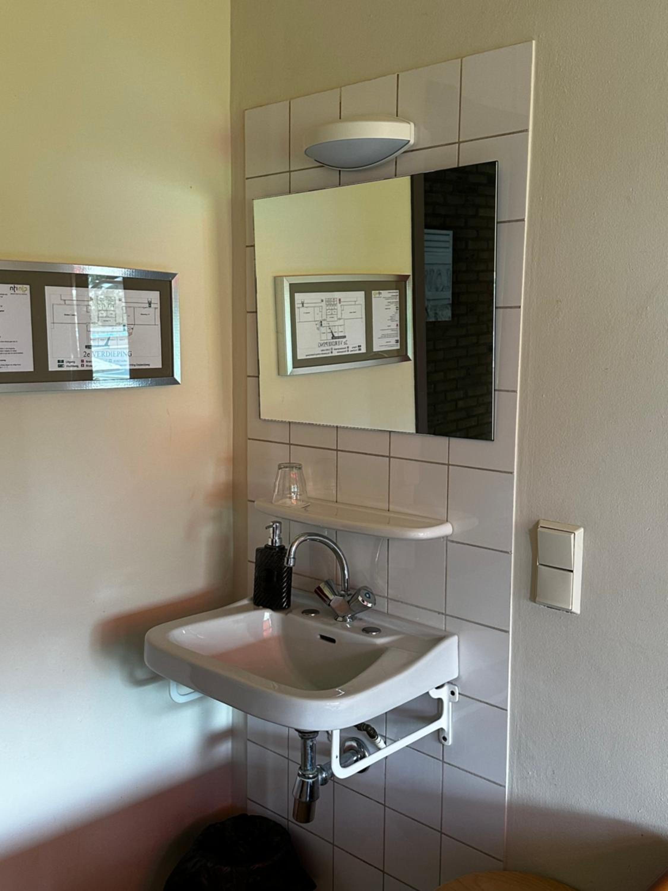Budget Single Room photo 3