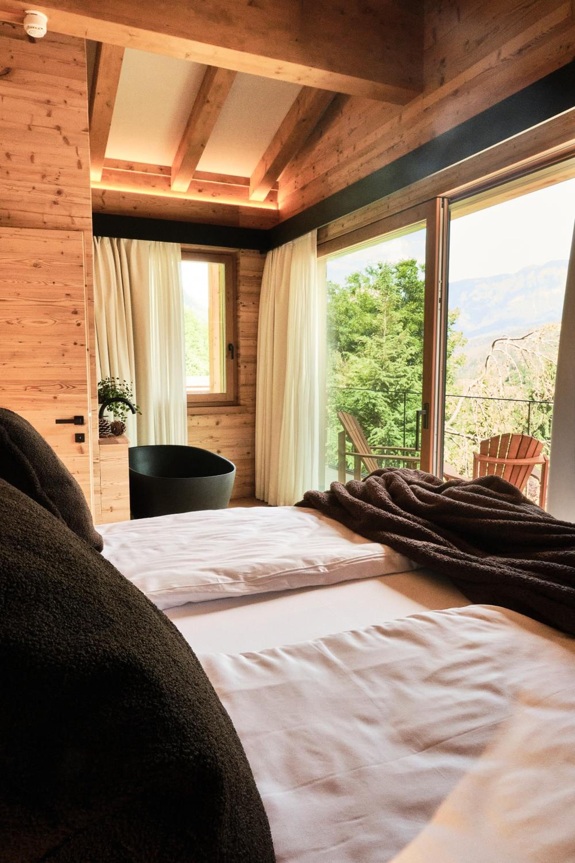 One-Bedroom Chalet - Photo 9