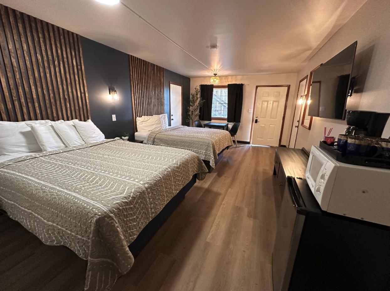 Quadruple Room with Bath
