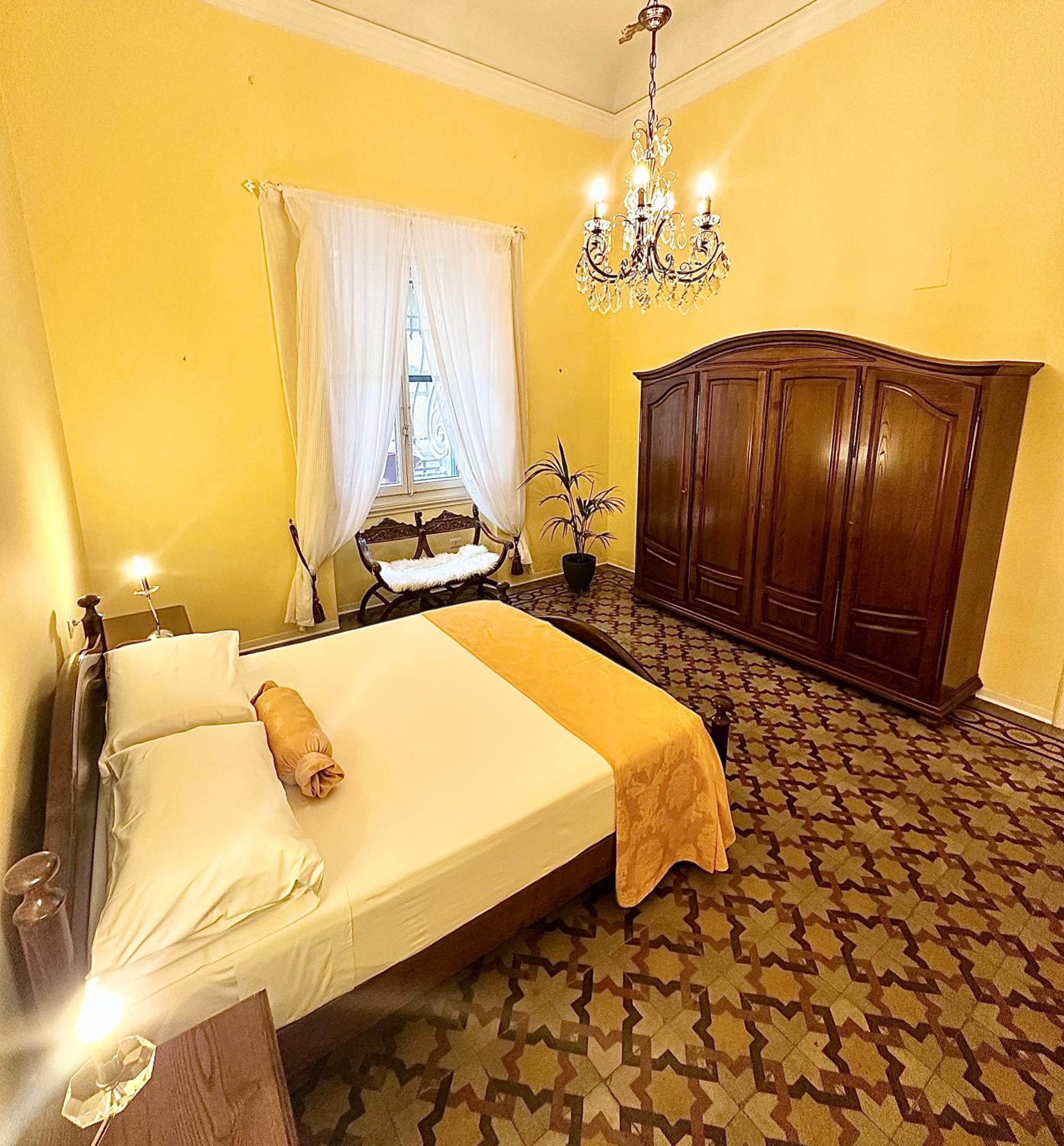 Large Double Room photo 2