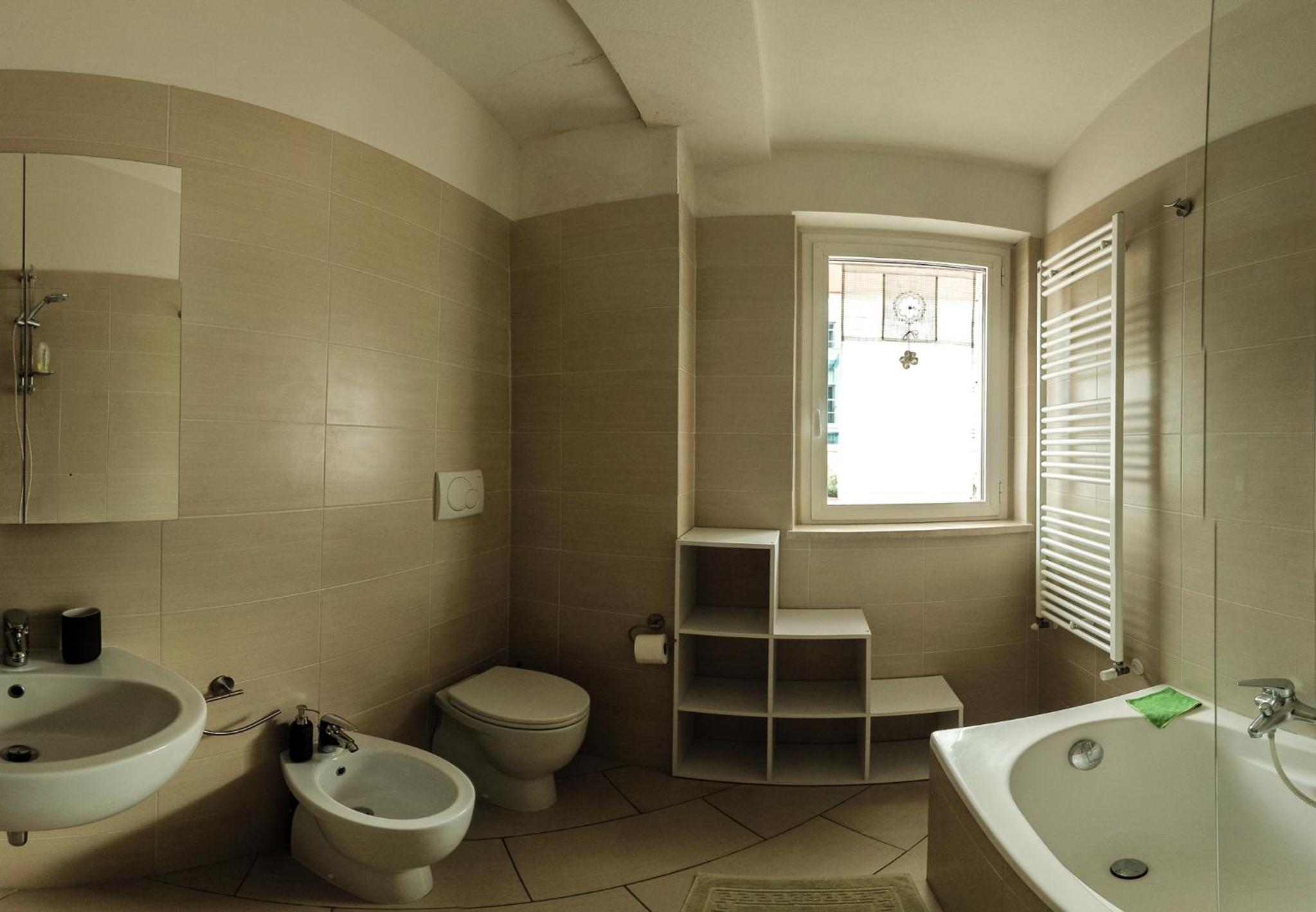 One-Bedroom Apartment photo 2