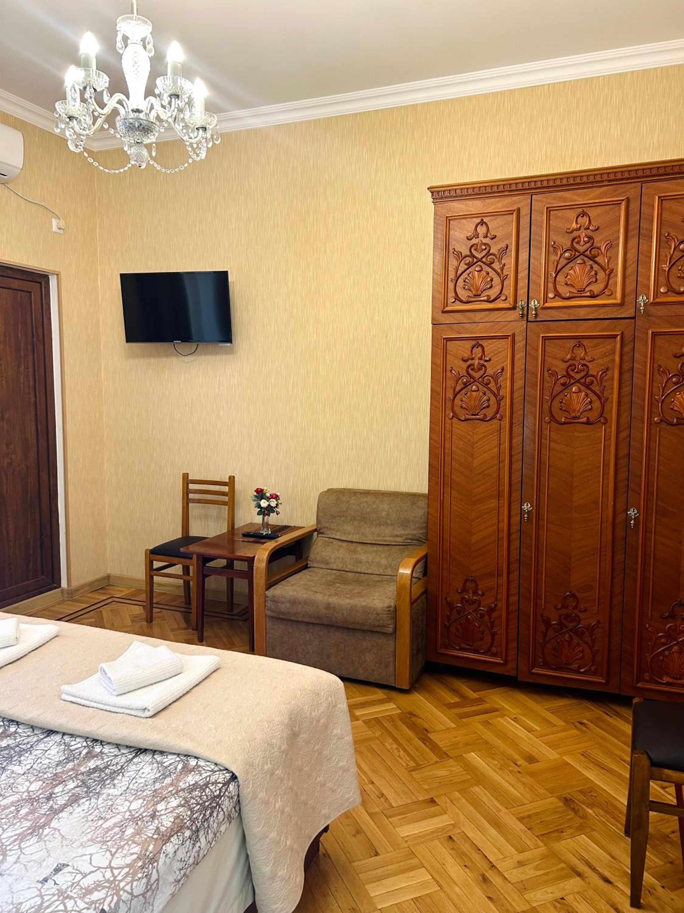 Triple Room with Private Bathroom photo 3