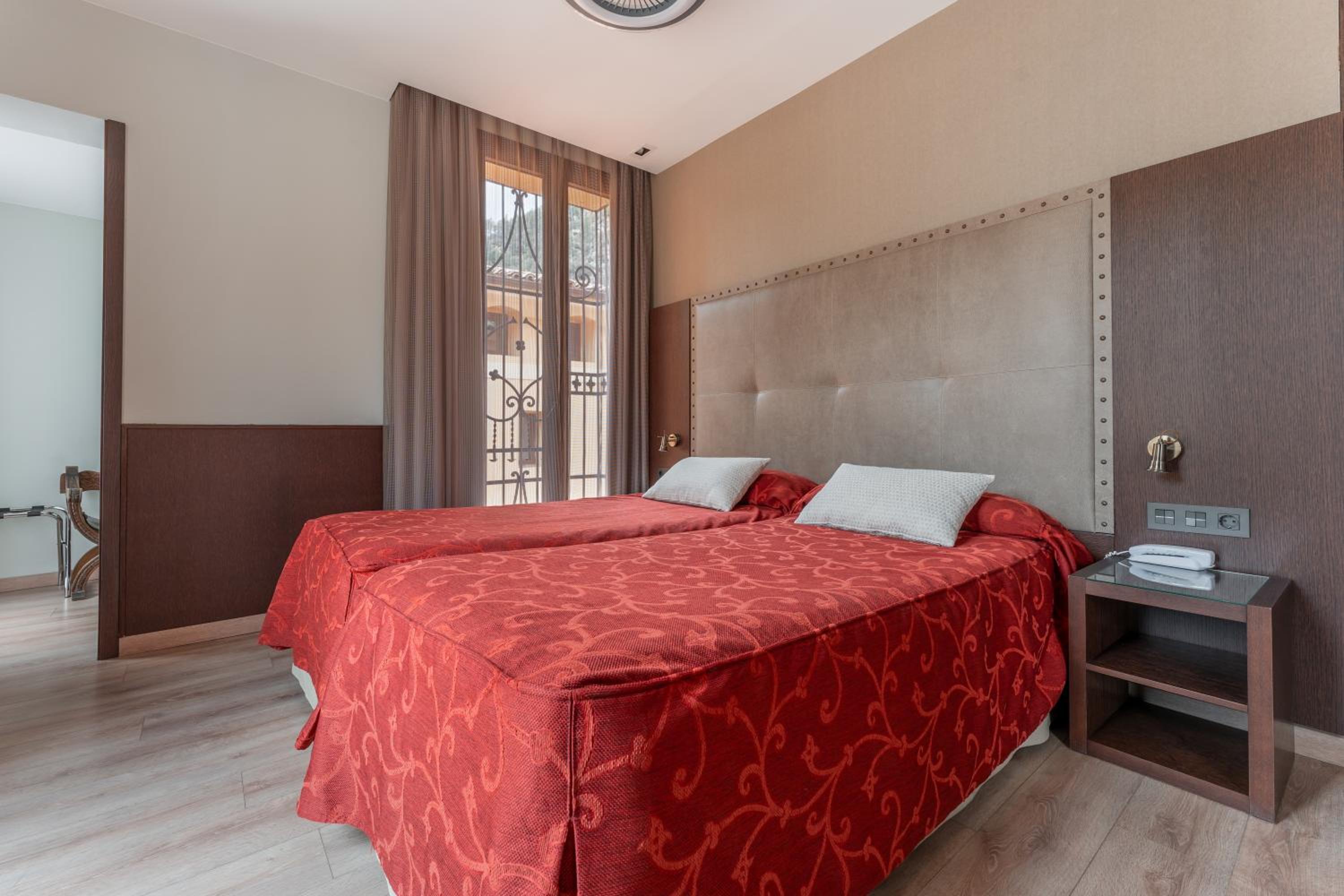 Quadruple Room - Photo 4