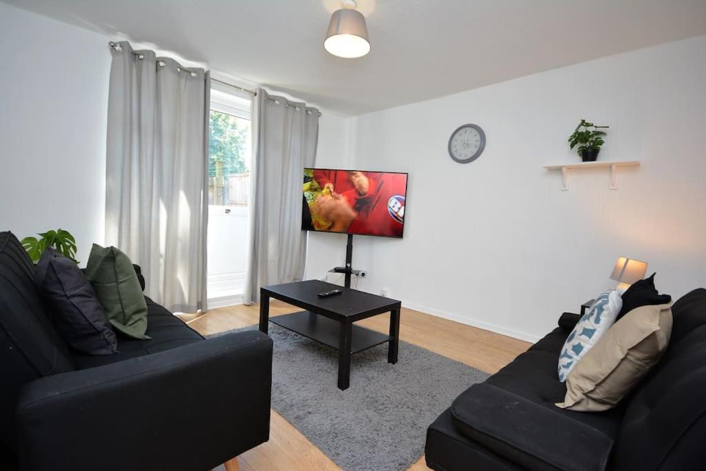 Three-Bedroom House photo 1
