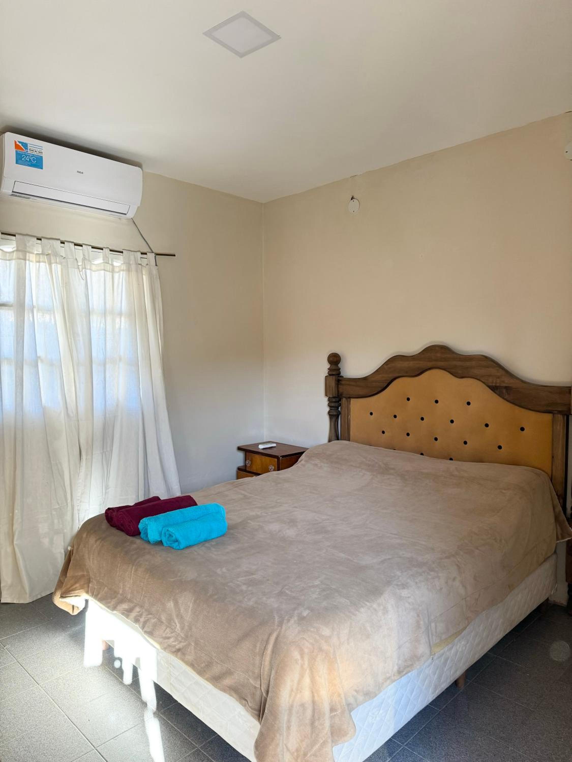 One-Bedroom House photo 1