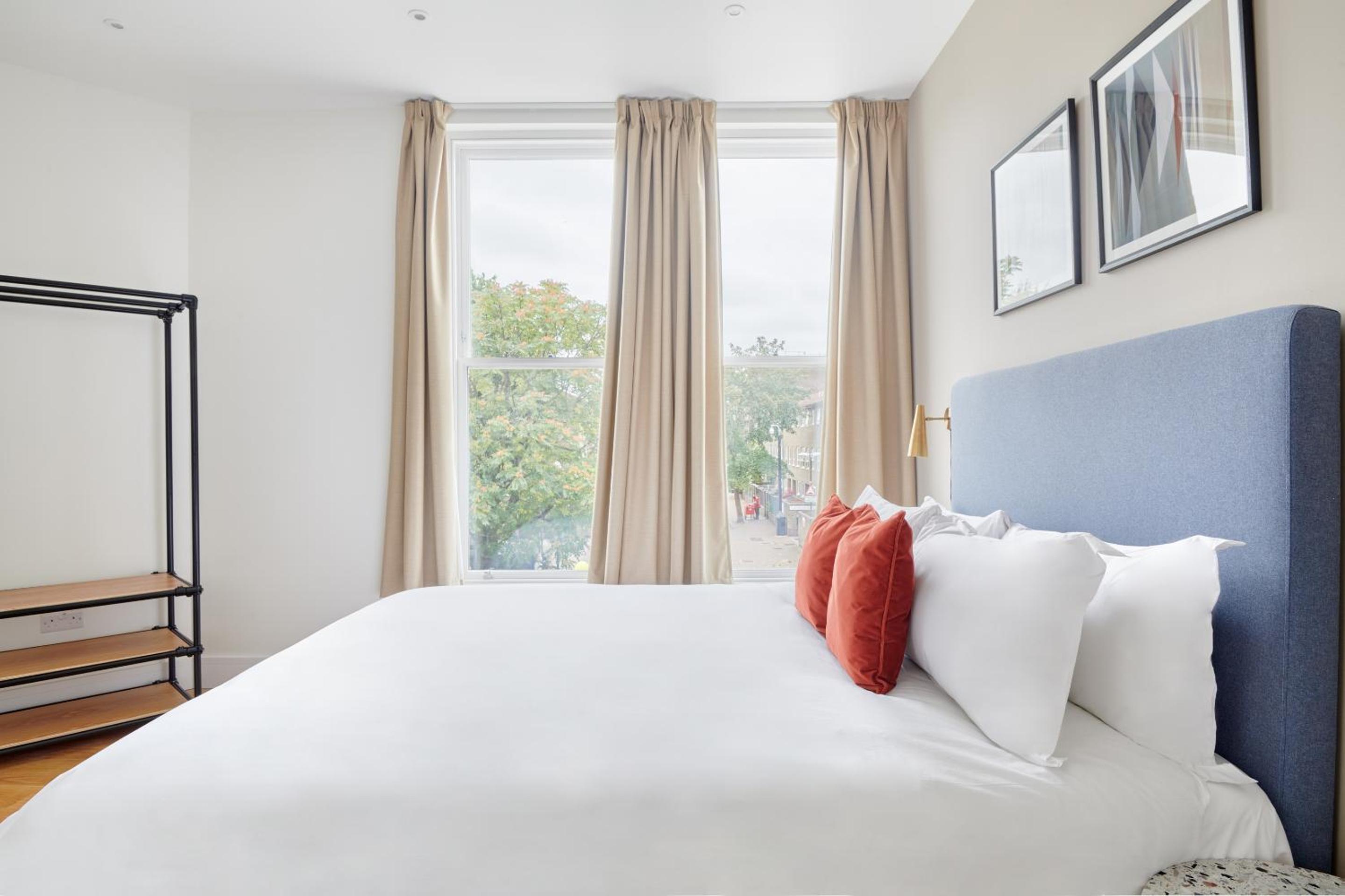 Deluxe Queen Room photo 2