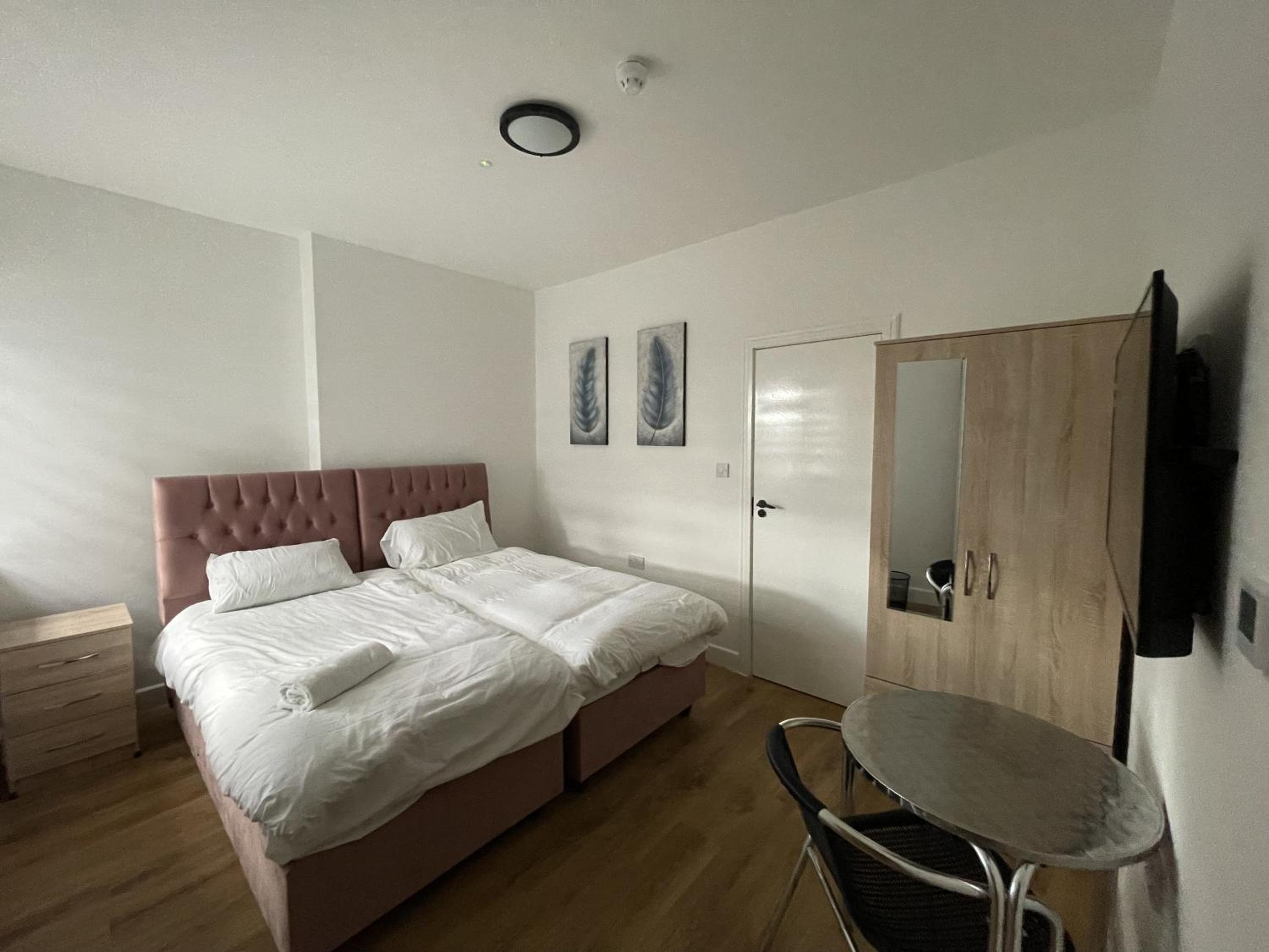Deluxe Twin Room photo 2